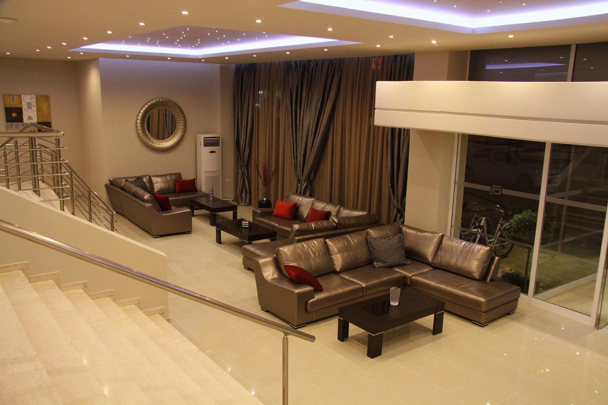 Aparthotel Agela &