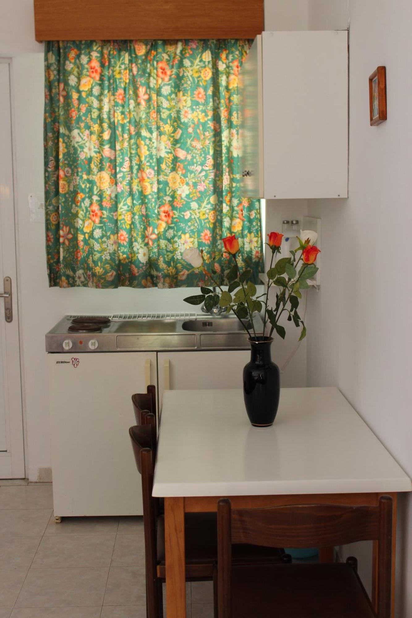 Aparthotel Elarin & 3*