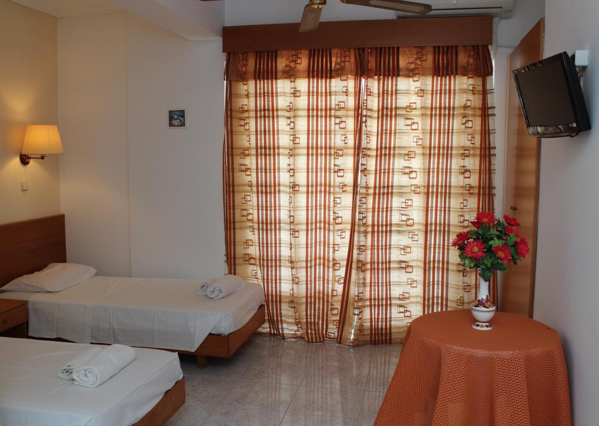 Aparthotel Elarin &