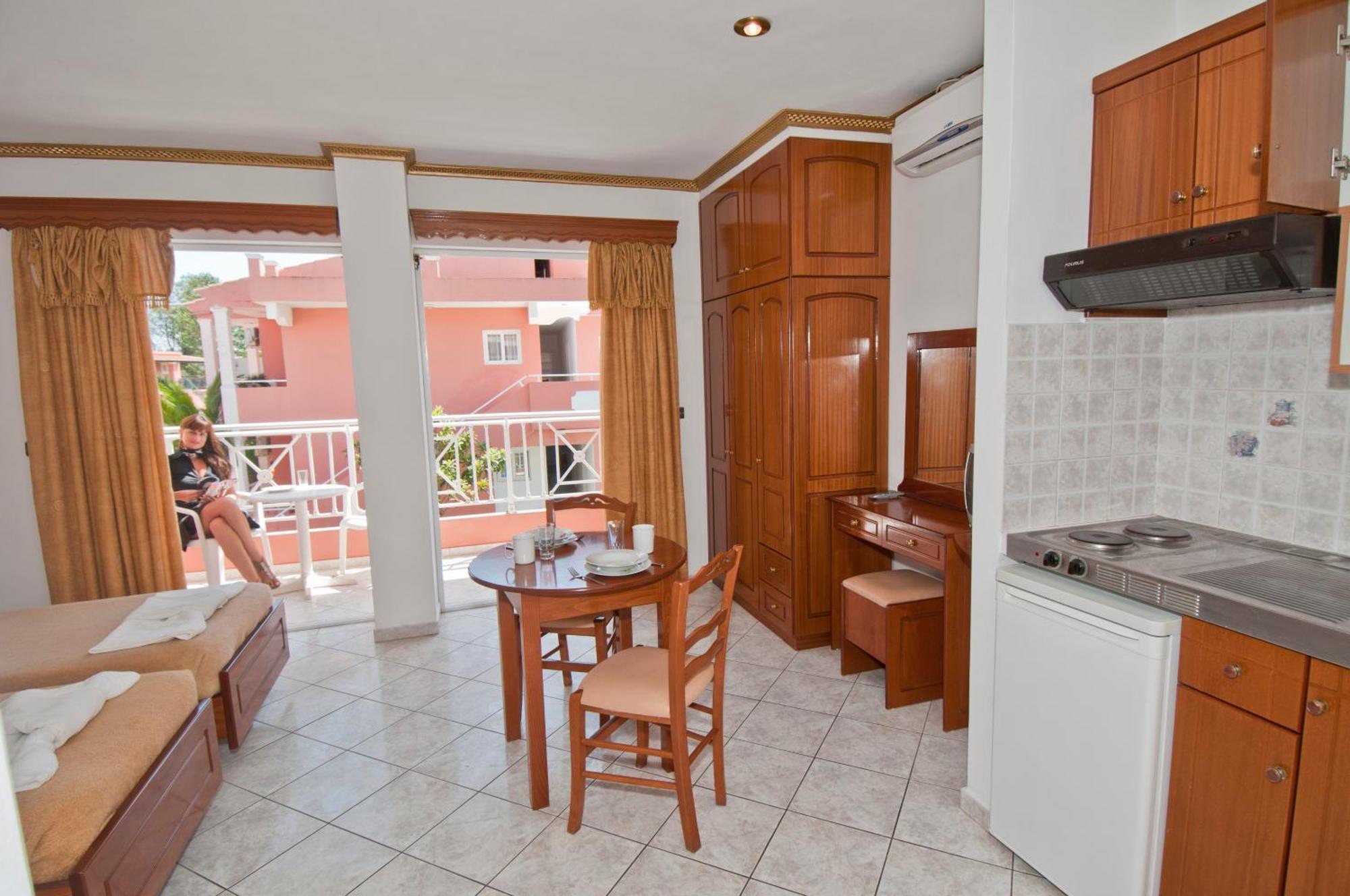 Aparthotel Angelina &