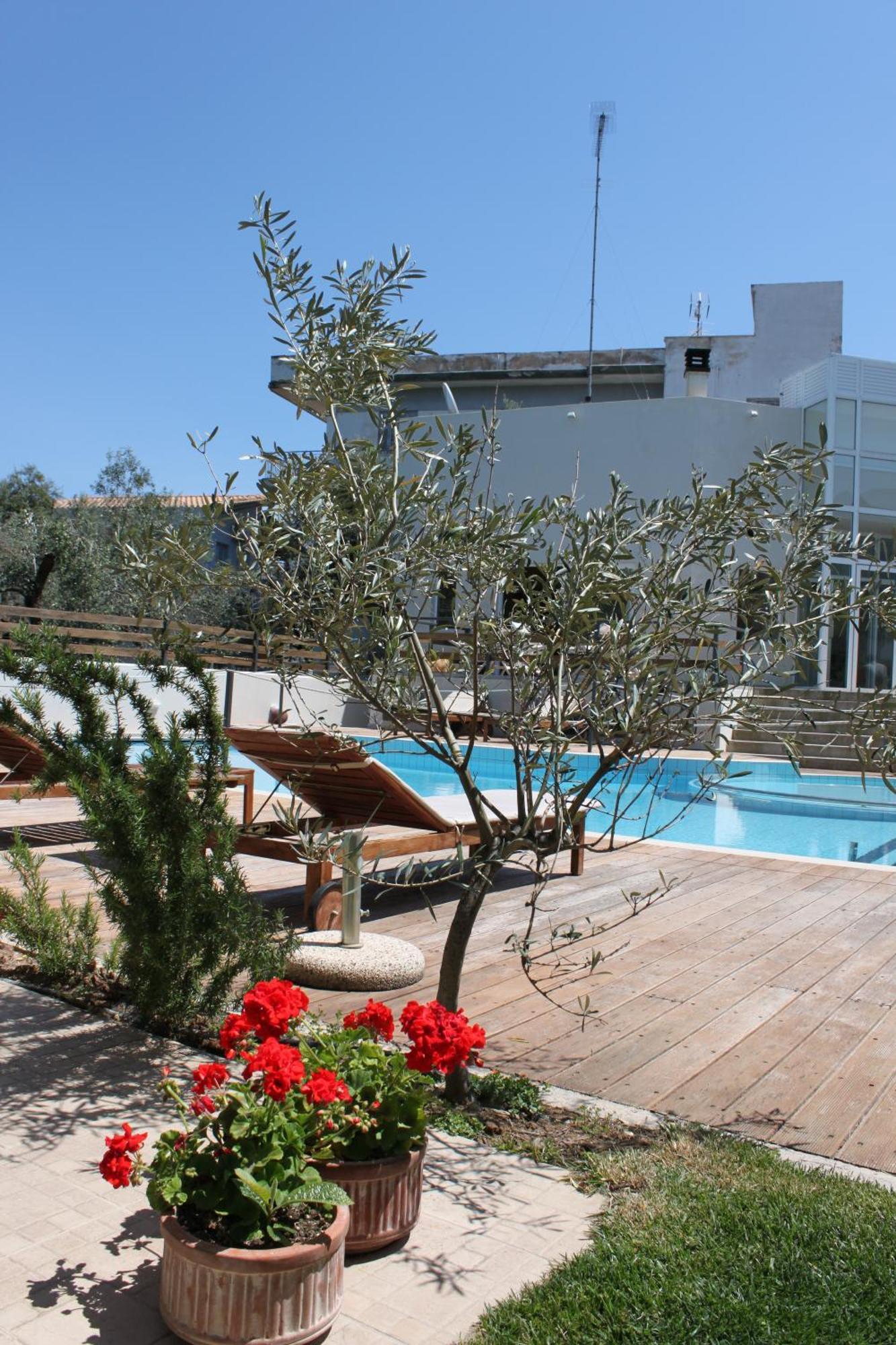 Aparthotel Alkistis