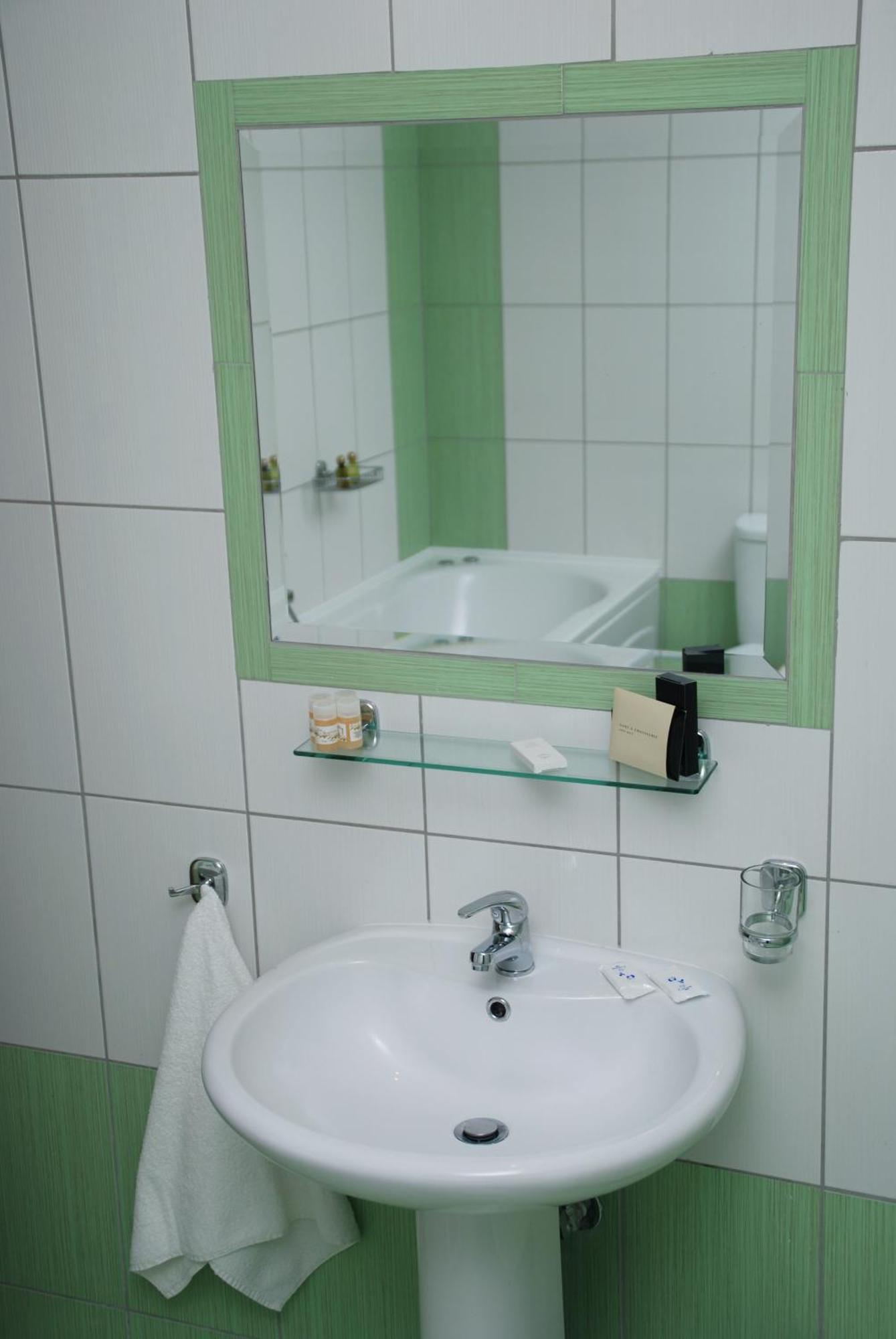 Hotel Grand Platon 4*