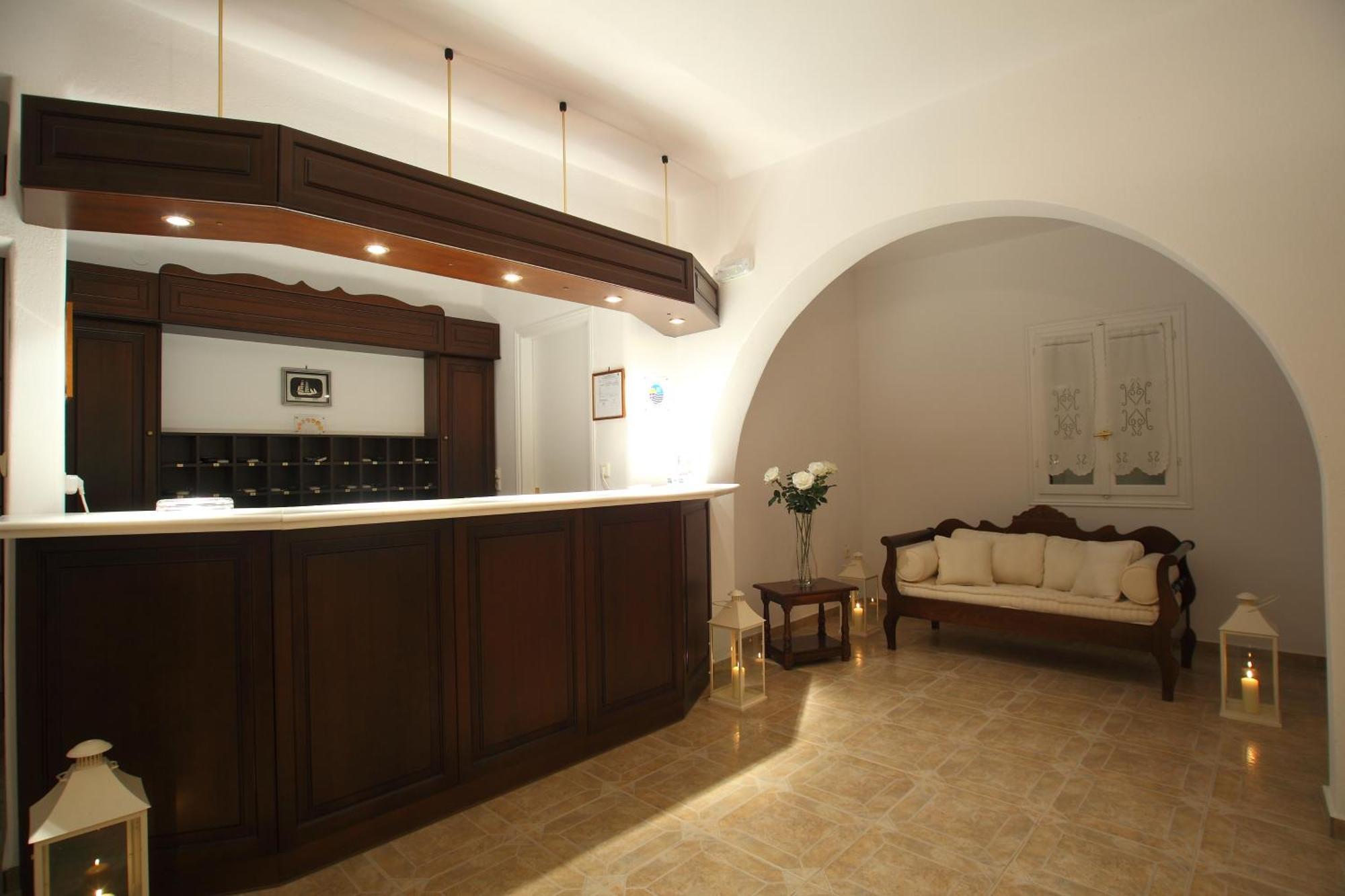 Hotel Paros 3*