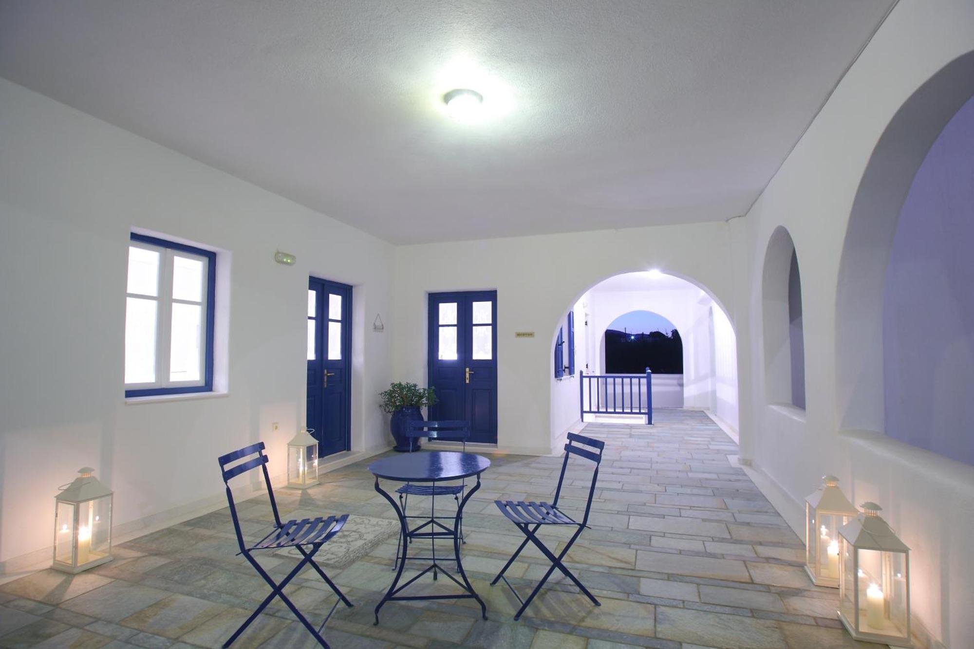 Paros