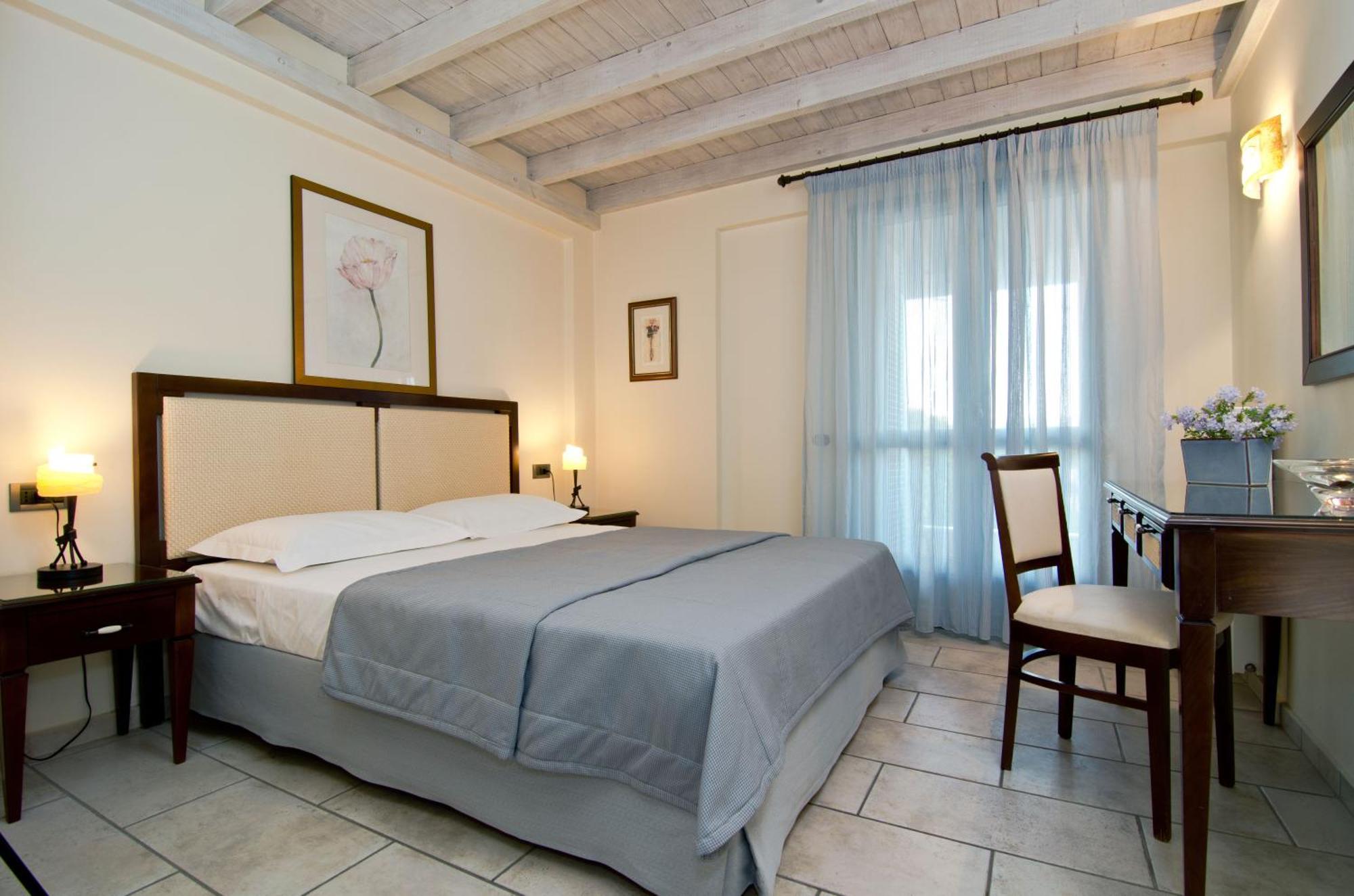 Aparthotel Harmony 4*