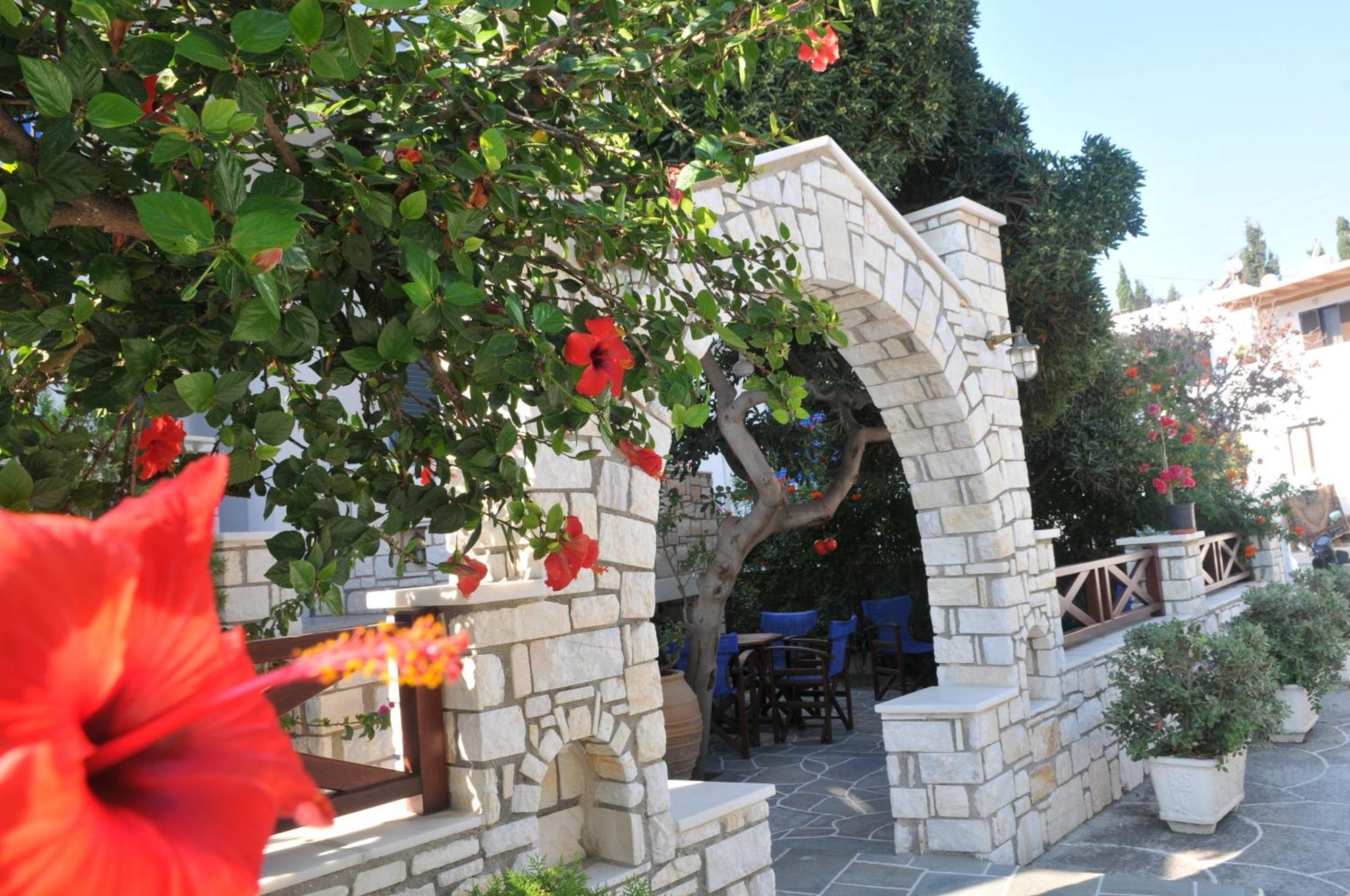 Hotel Anna Platanou