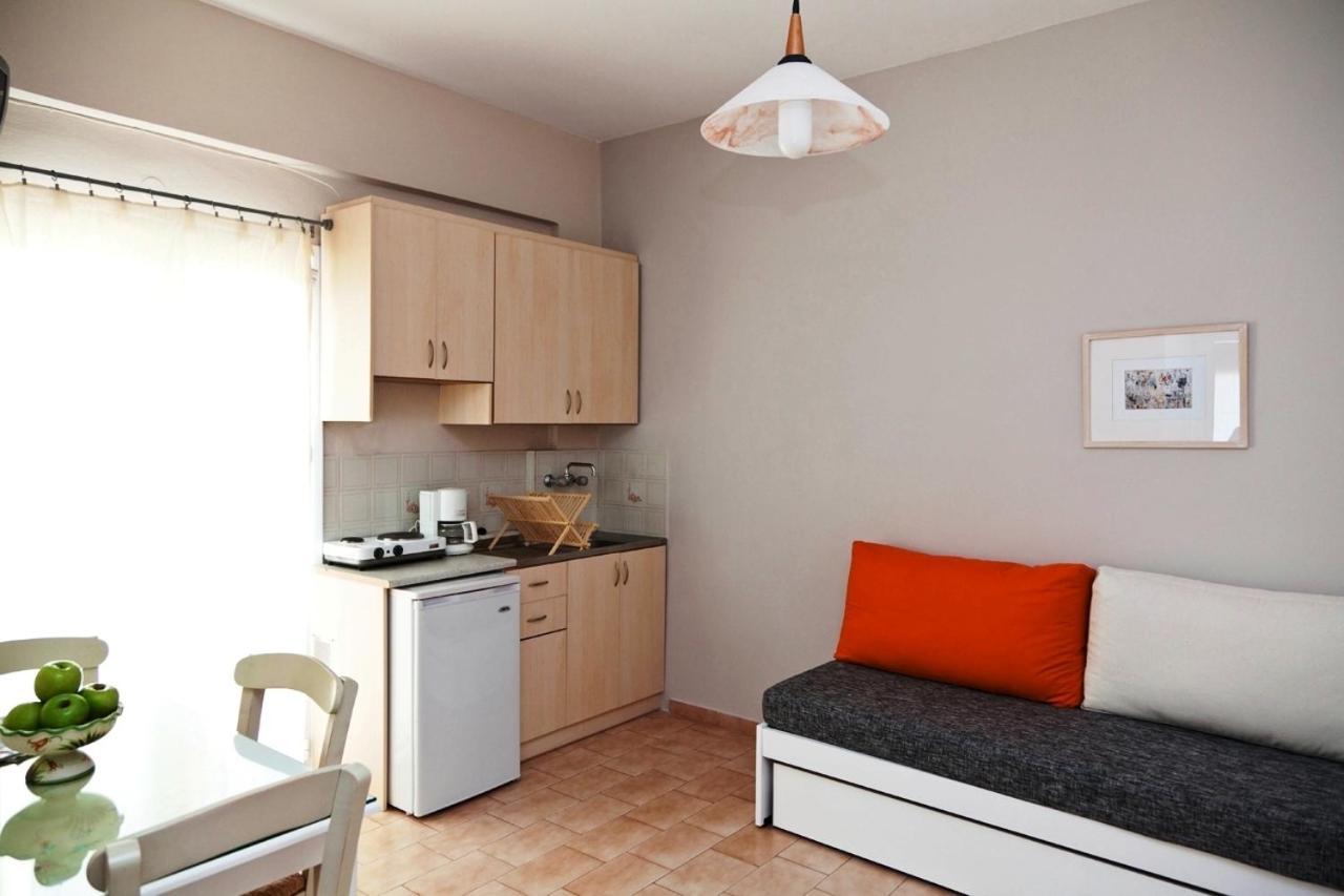 Apartment Raisakis Agia Marina (Crete)