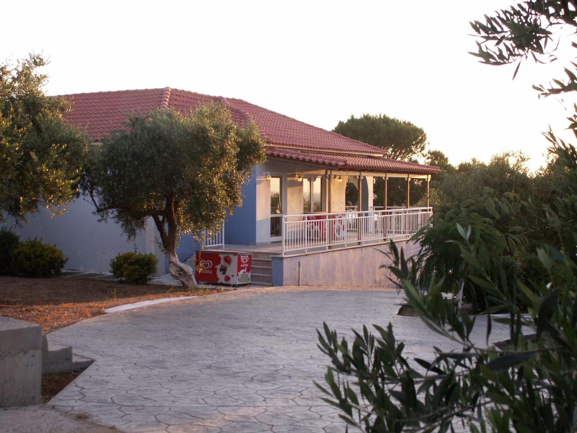 Aparthotel Kastro Beach Hotel