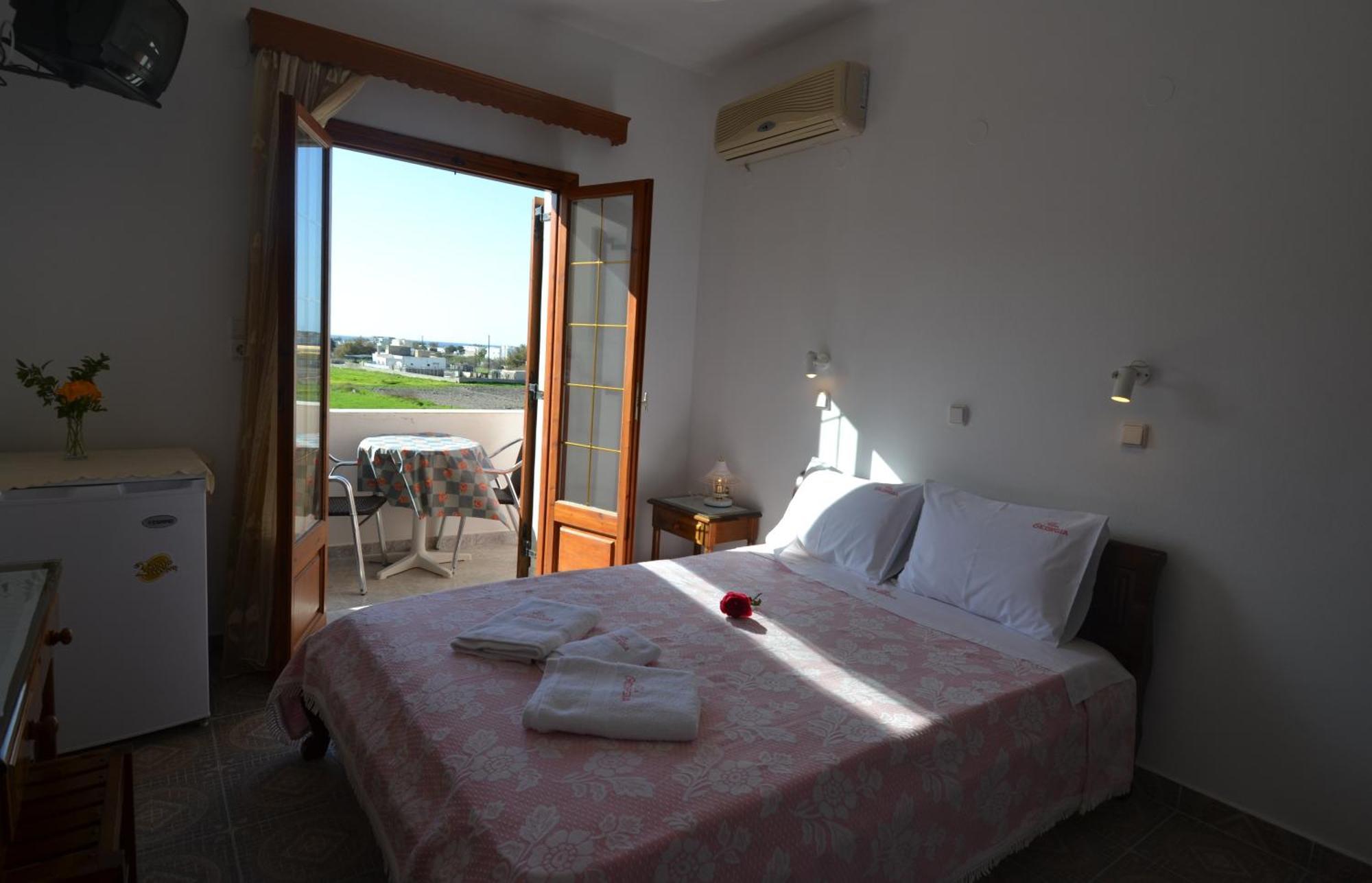 Hotel Georgia Perissa (Santorini)
