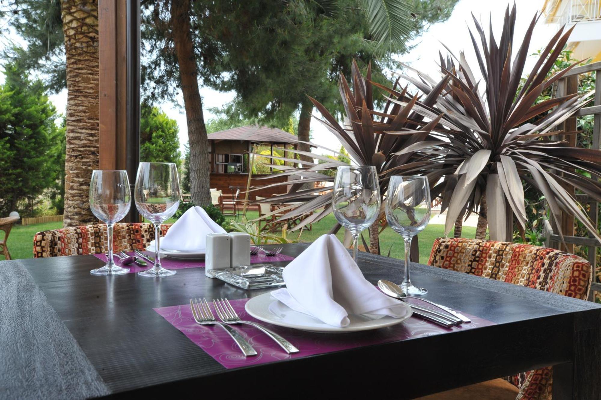 Hotel Kalloni 3*