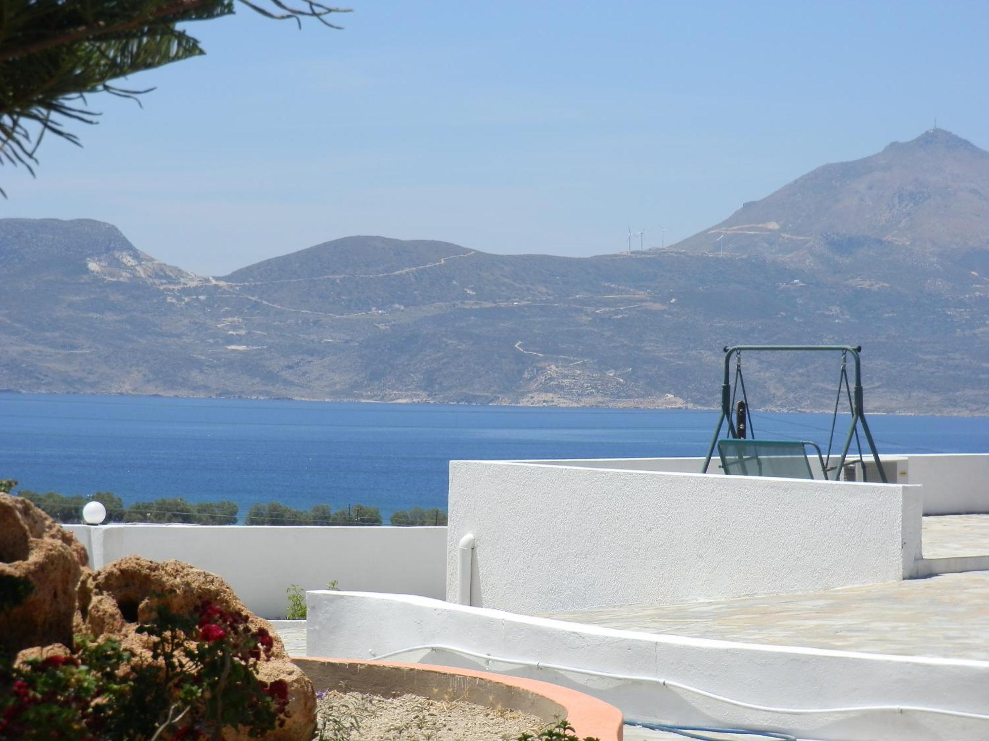 Aparthotel Parasporos Village 2*