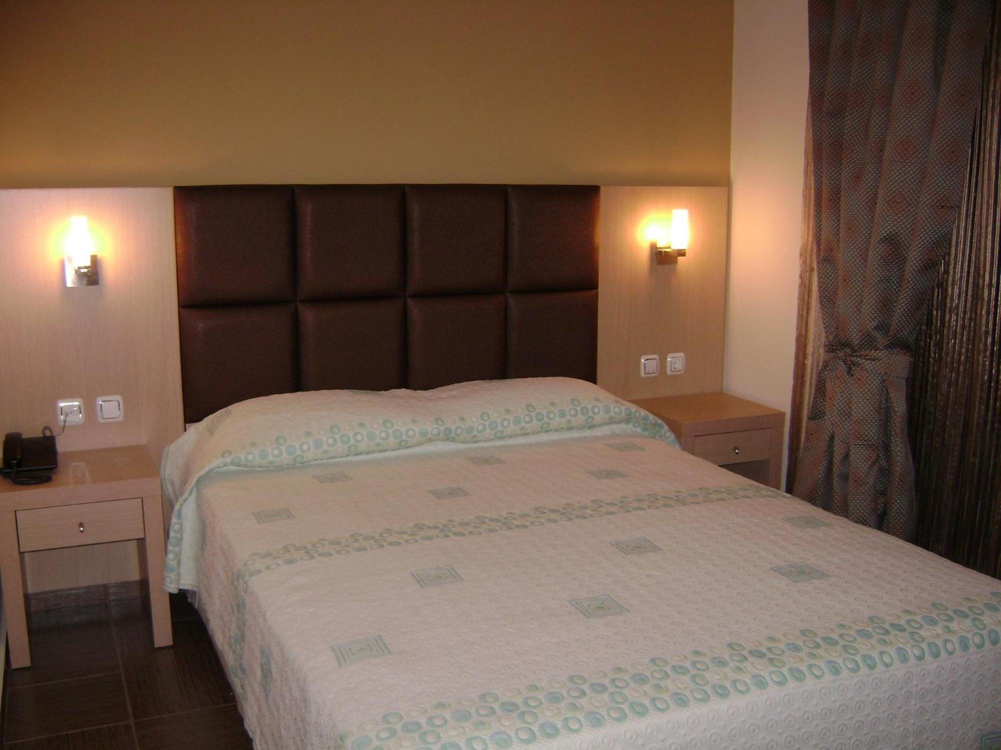 Hotel Thelxis 3*