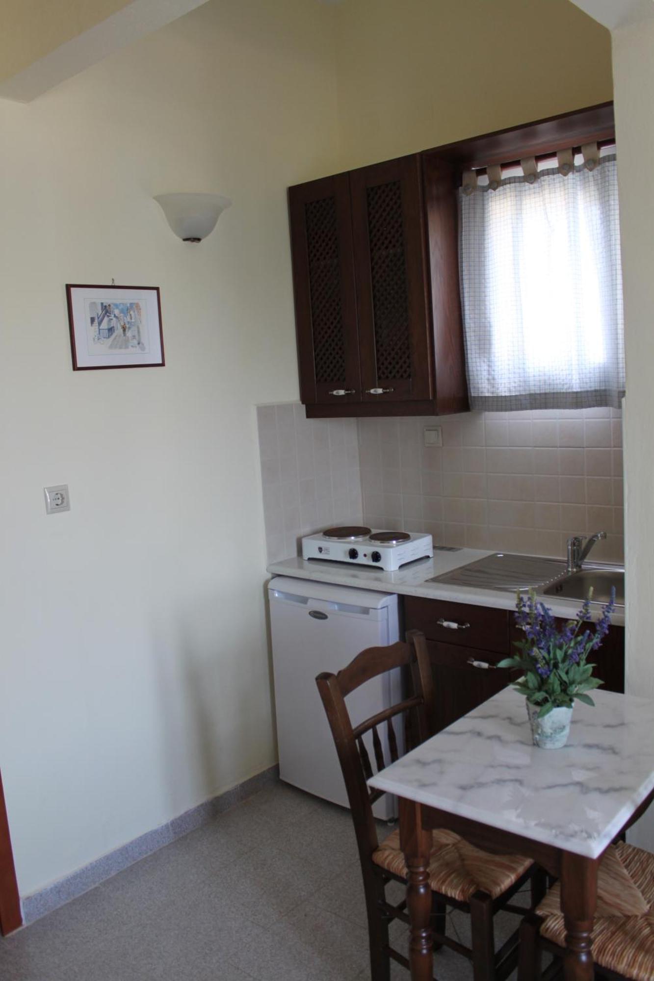 Aparthotel Akrogiali *