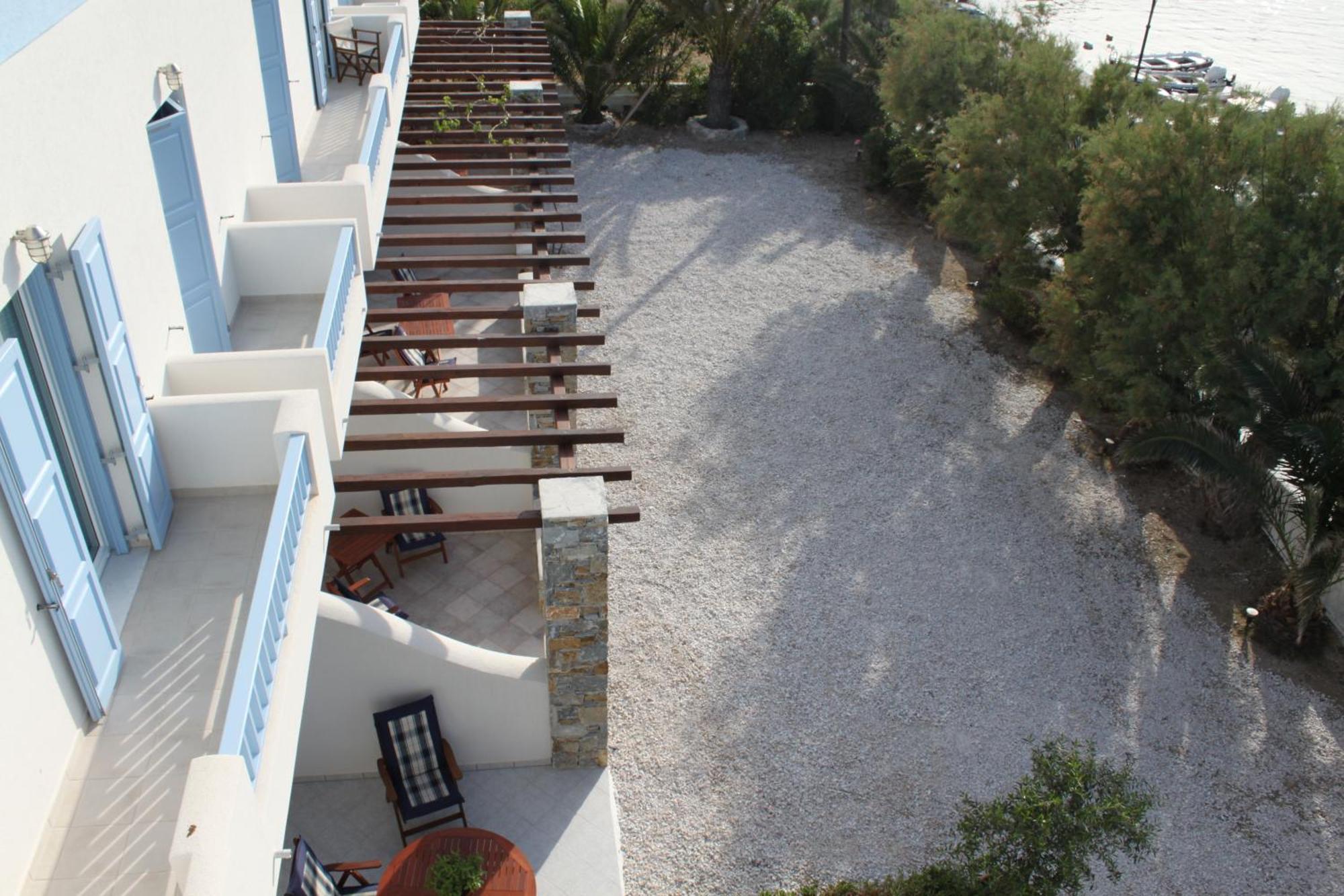 Akrogiali Posidhonia (Syros)
