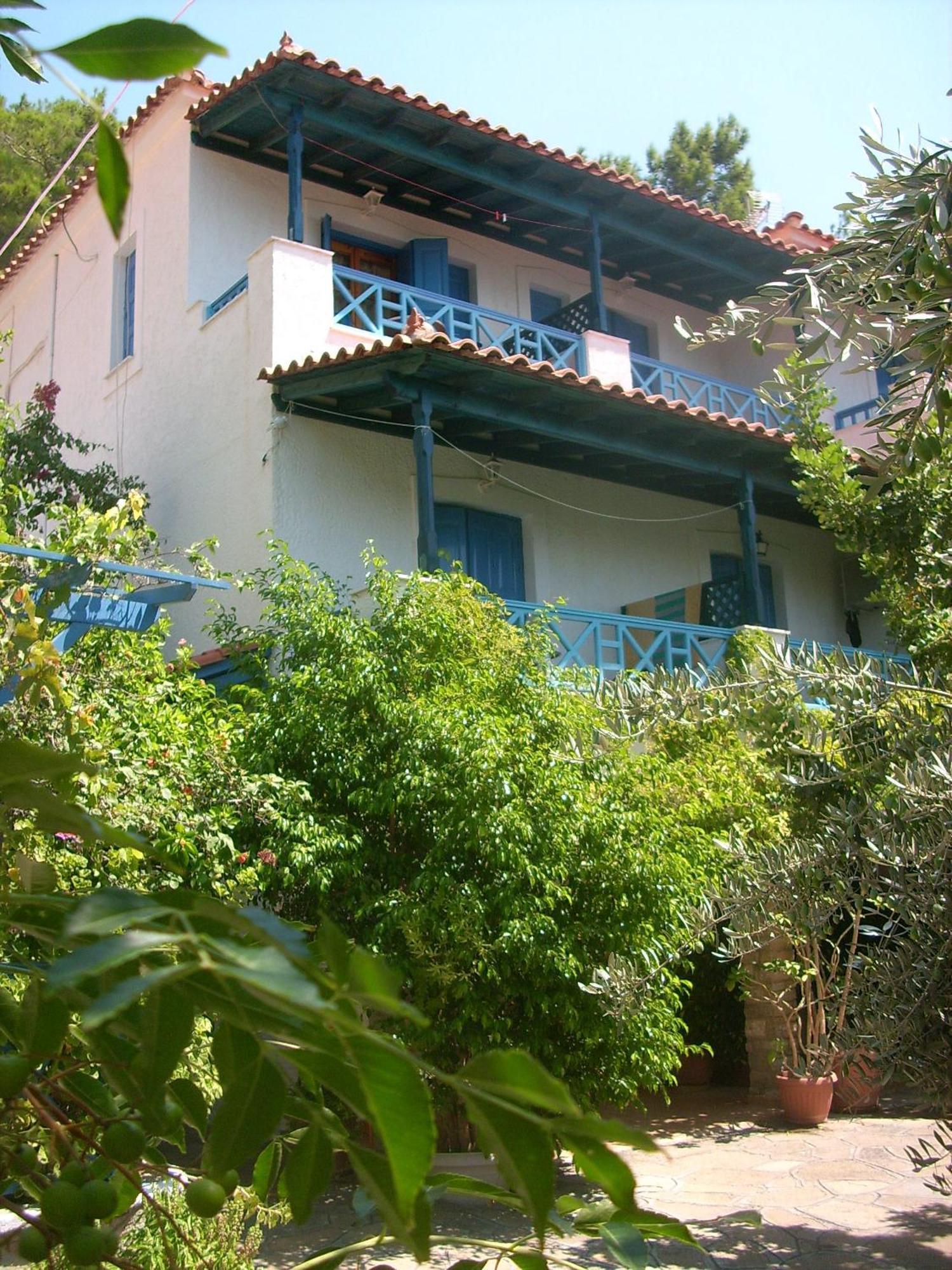 Blue Horizon Marathokampos
