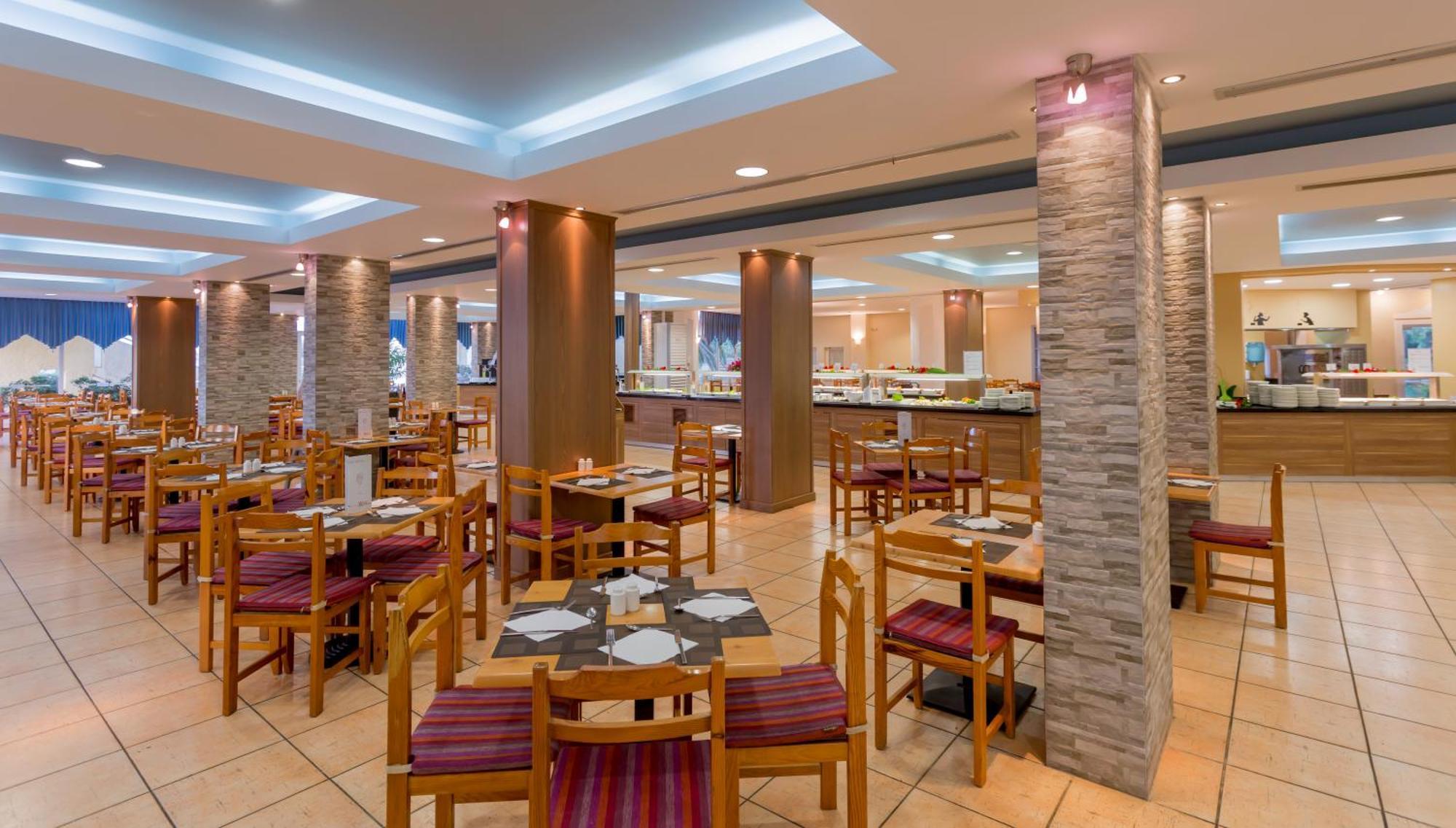 Resort Dessole Dolphin Bay 4*