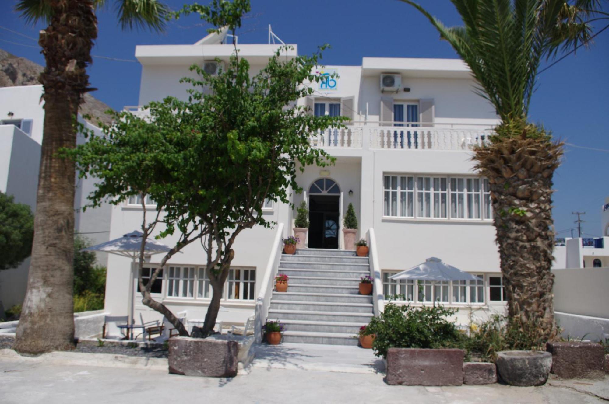 Blue Boutique Kamari (Santorini)
