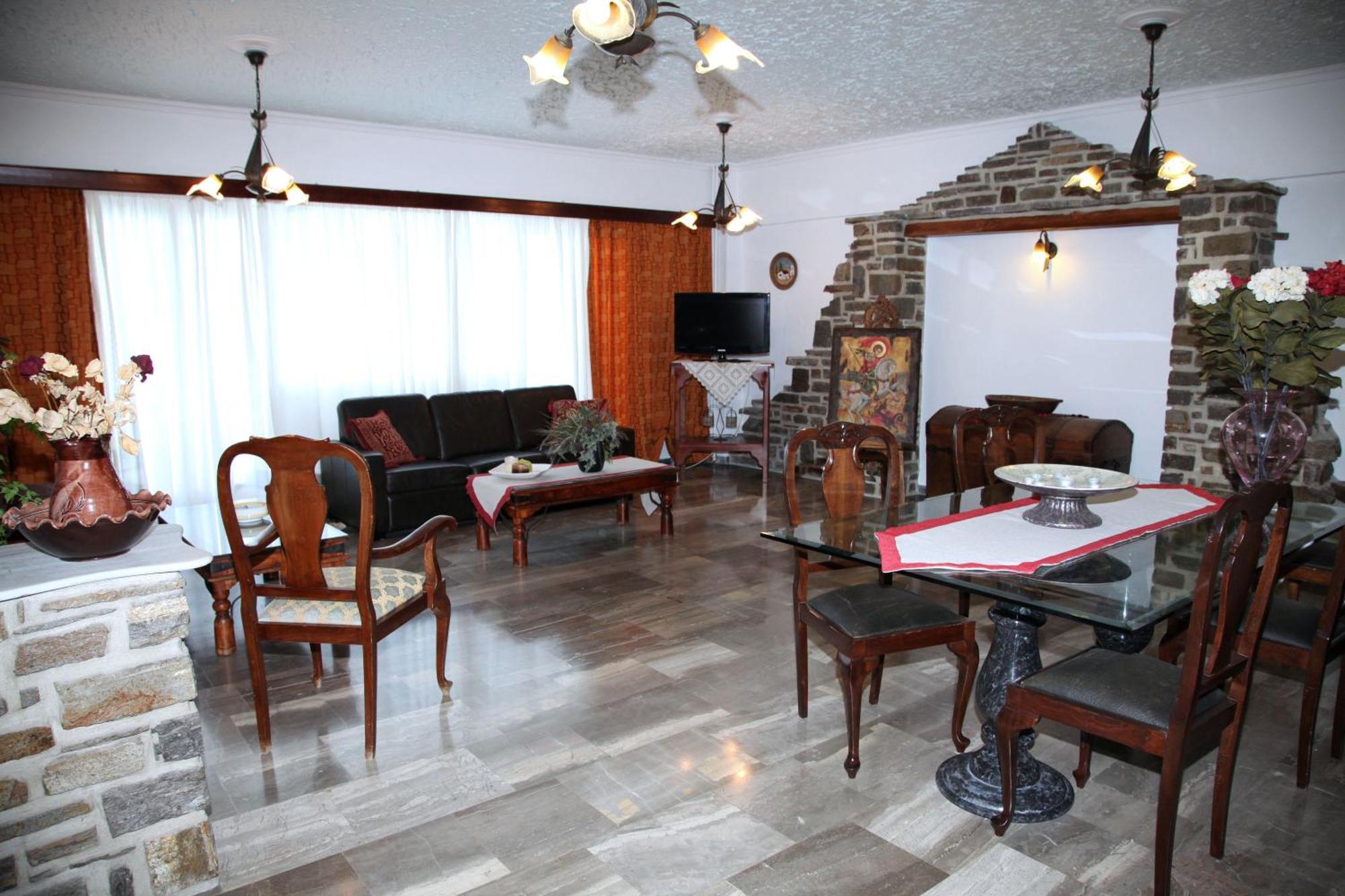 Hotel Nikolas 3*