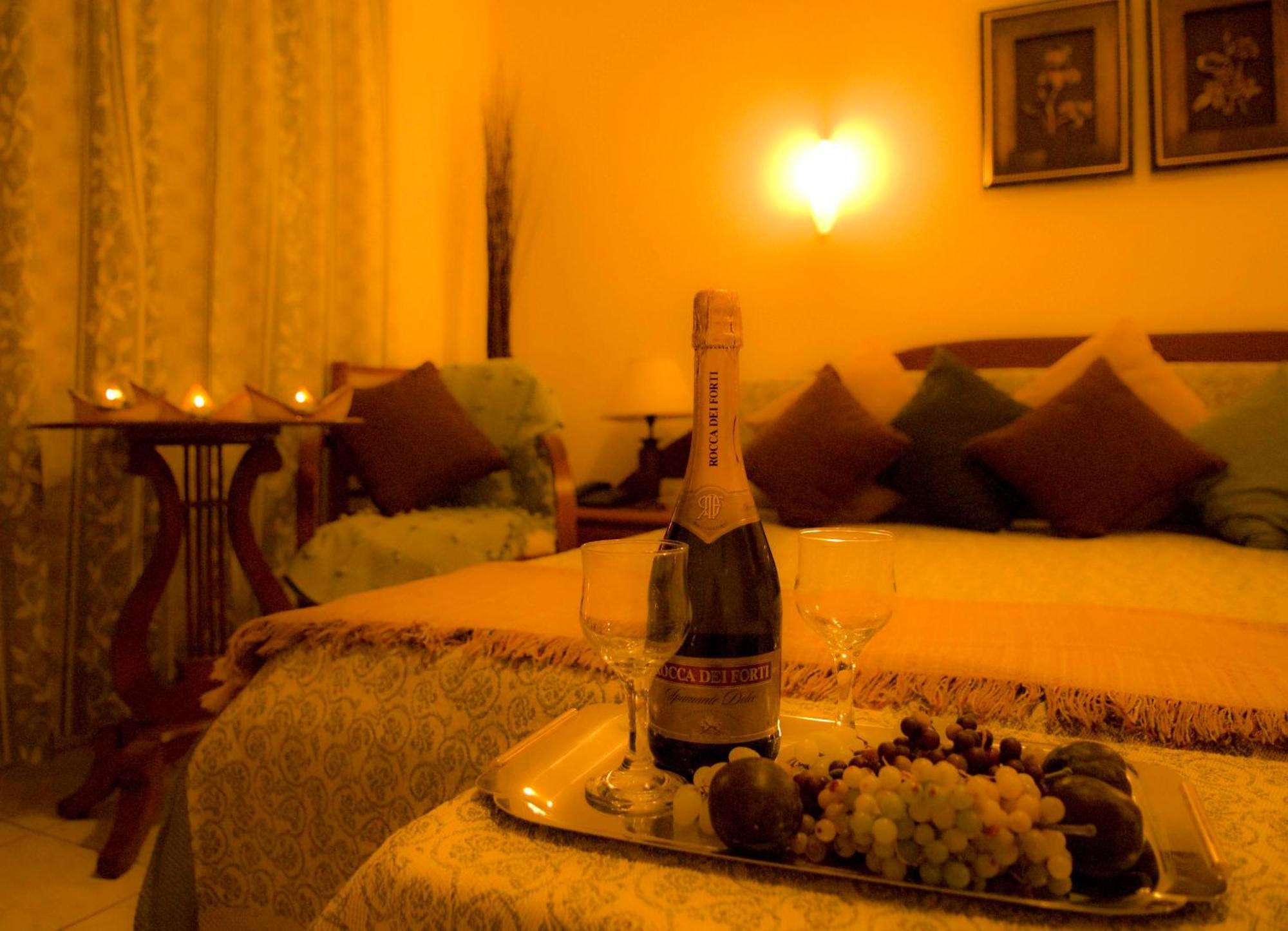 Aparthotel Damia Apts