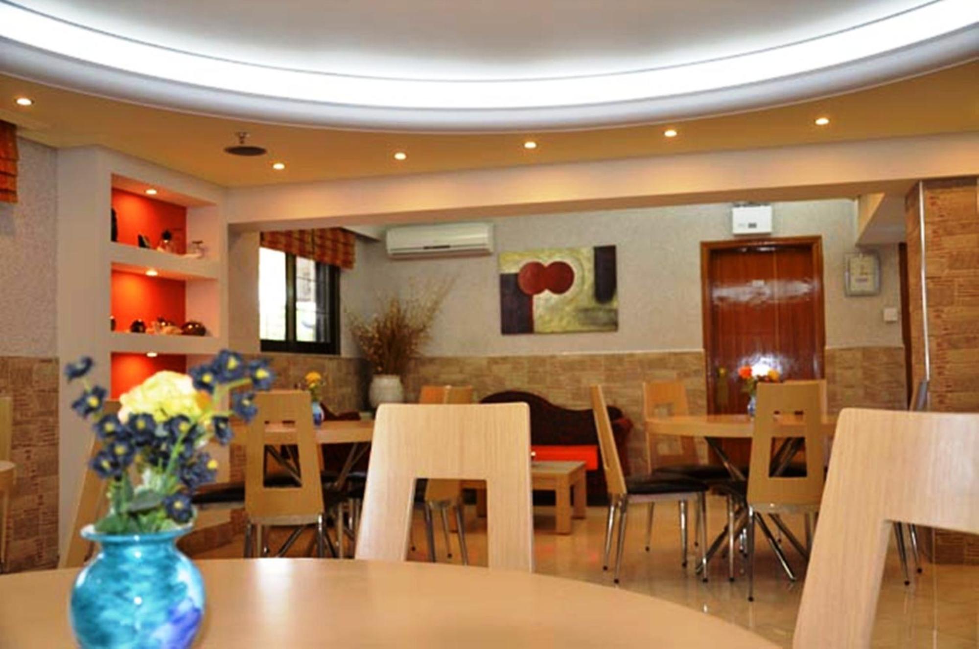 Hotel Elli Maria 2*