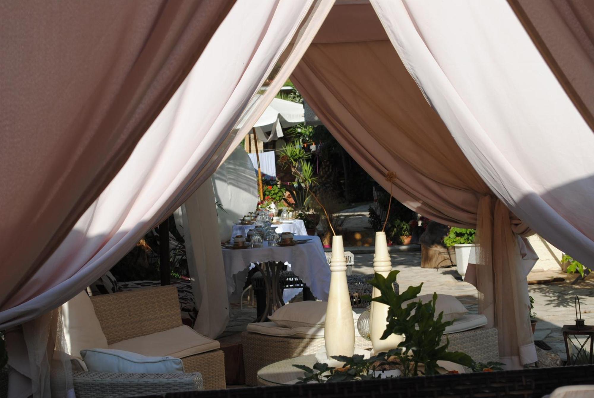 Olga Lounge