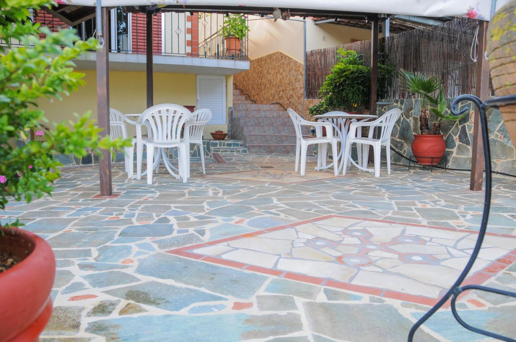 Guest house Nefeli *