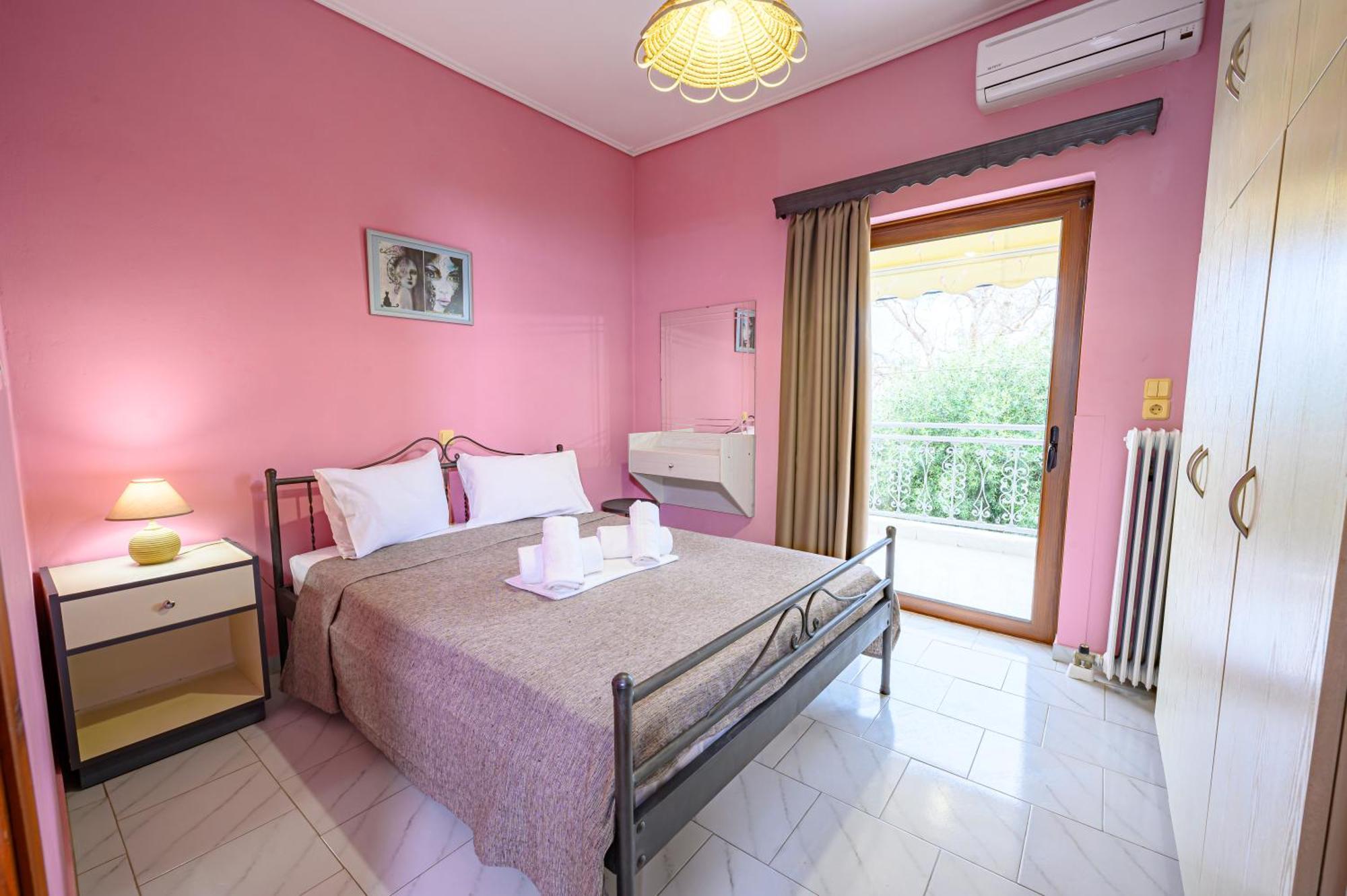 Aparthotel Iliahtida Rovies