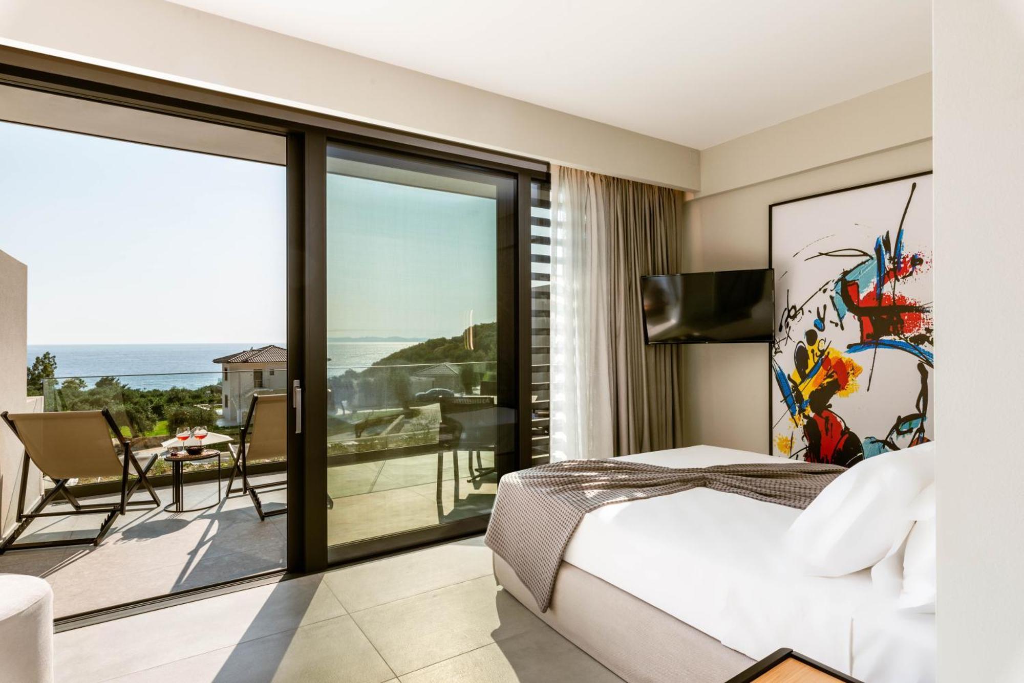 Aparthotel The View Sofas Coastal Retreat *