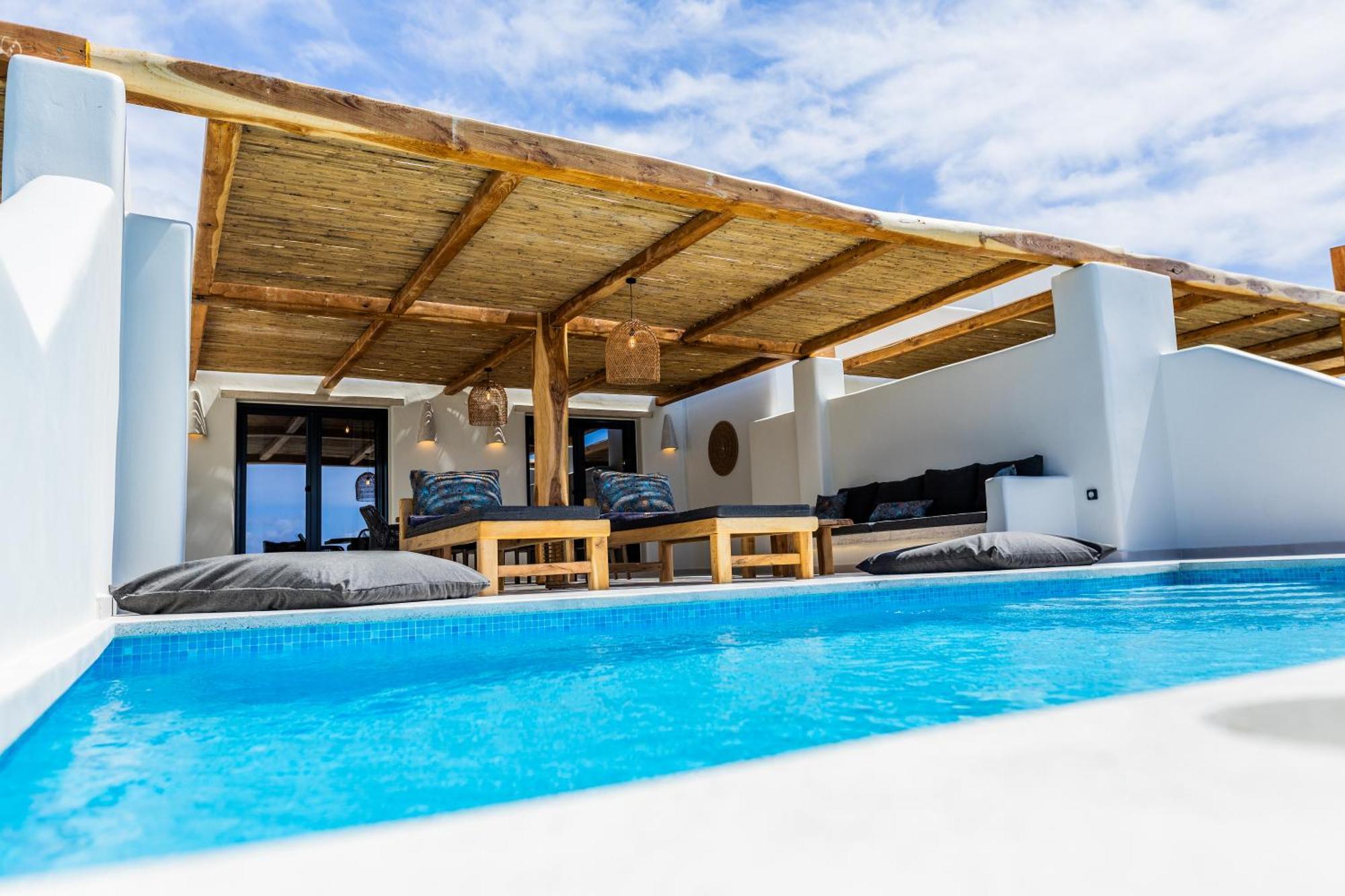 Villa La Grande Vue-private Hilltop With Private Pools *