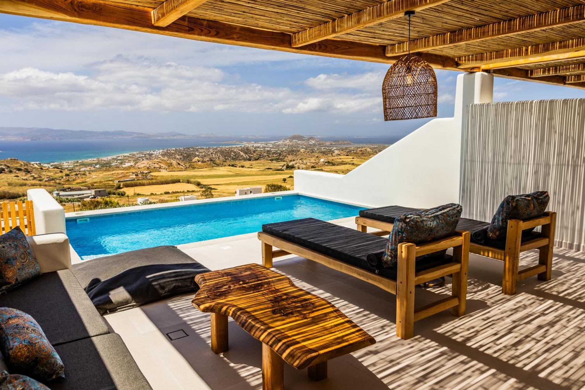 Villa La Grande Vue-private Hilltop With Private Pools