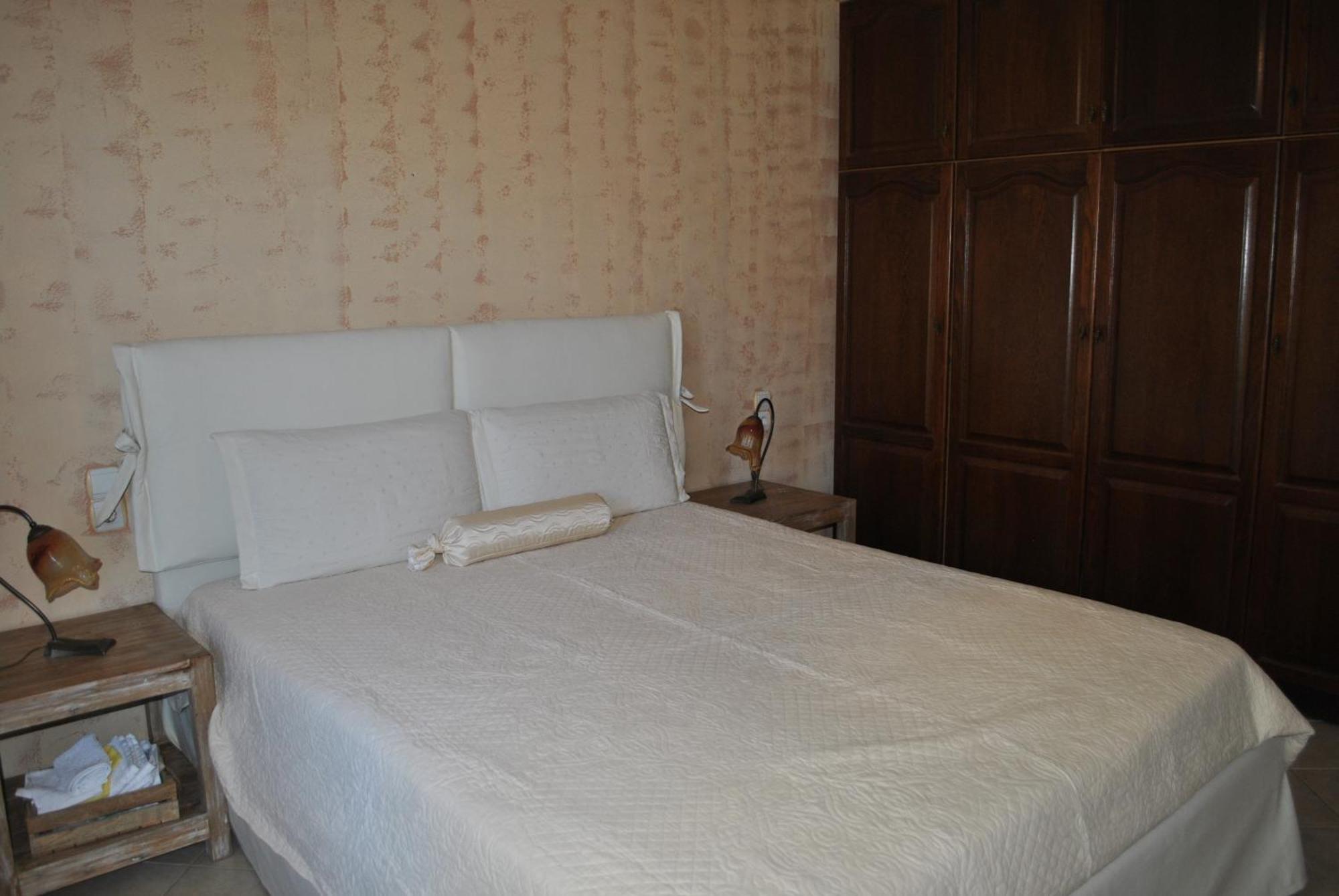 Amaryllis House Parga