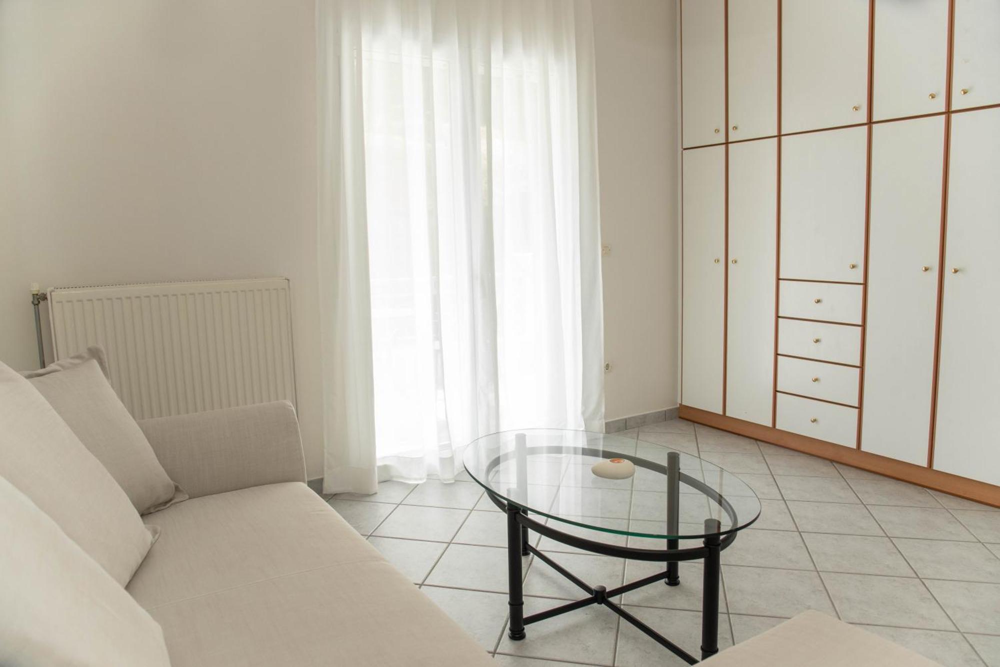 Apartment Theashomly