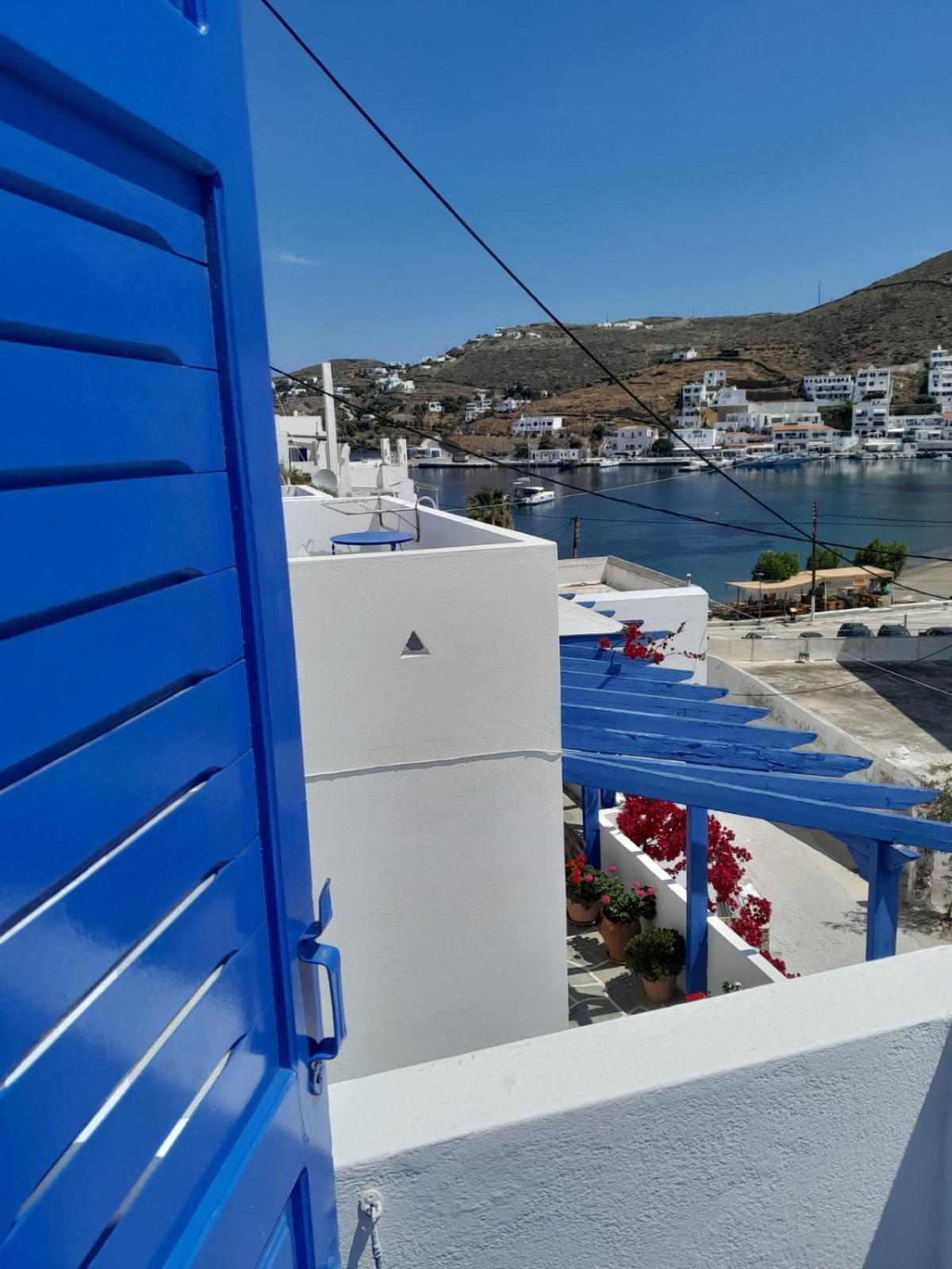 Martinos Studios, Merihas Port