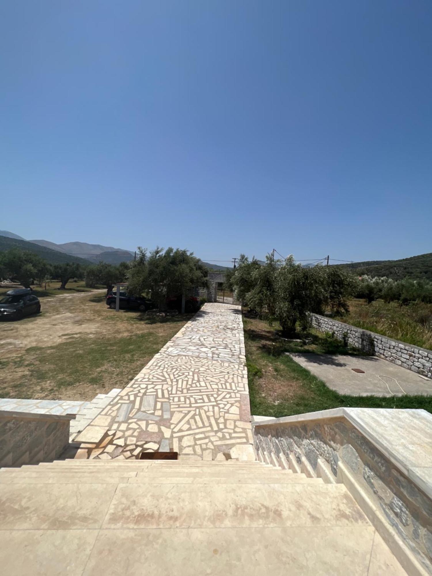 Villa Mani Kamares House