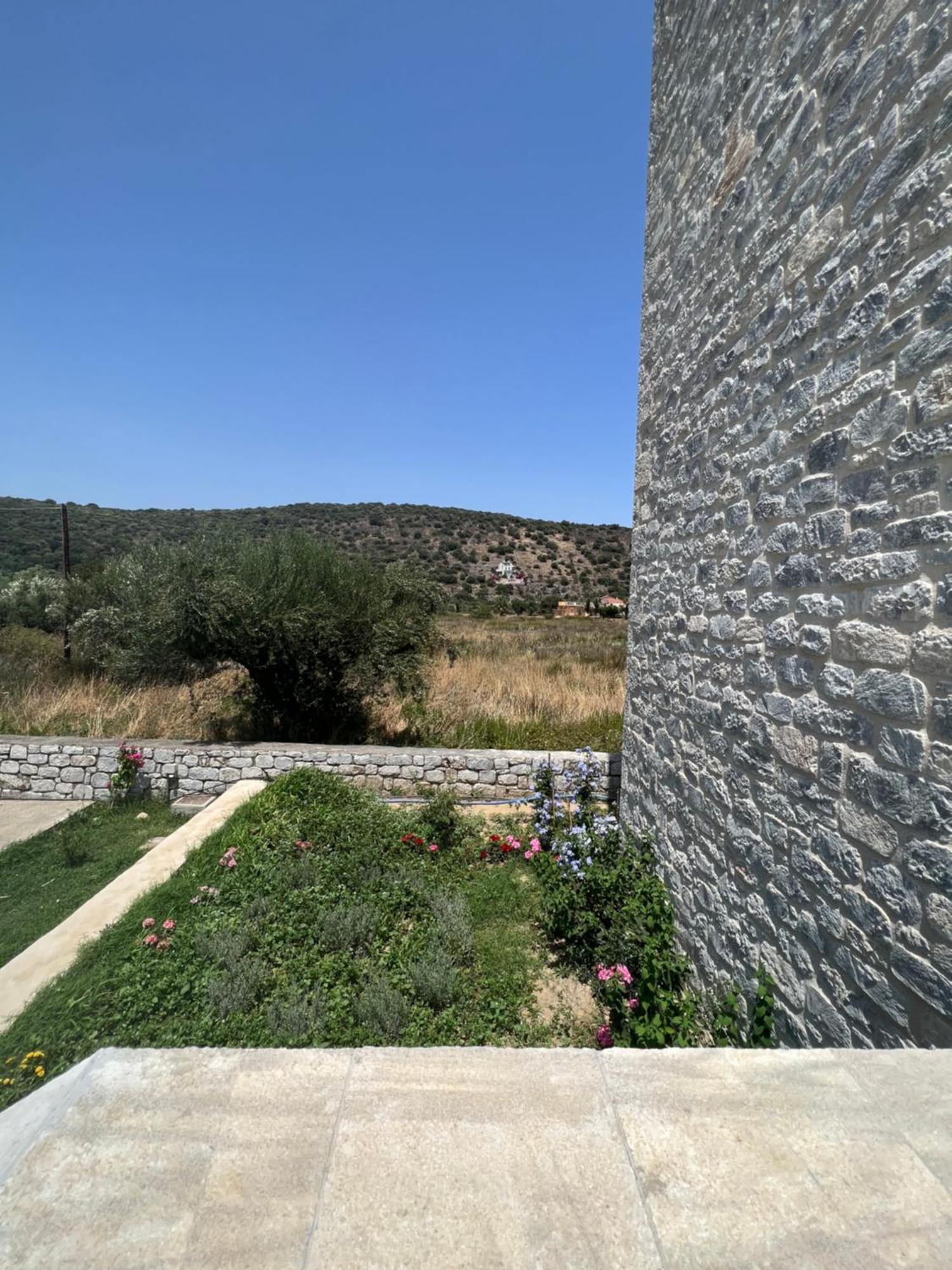 Villa Mani Kamares House *
