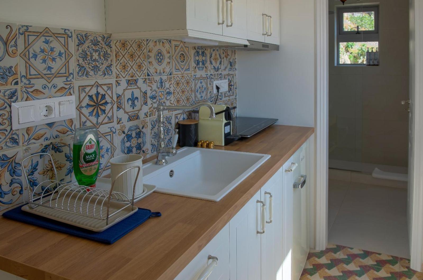 Apartment Blue Coral Hydra