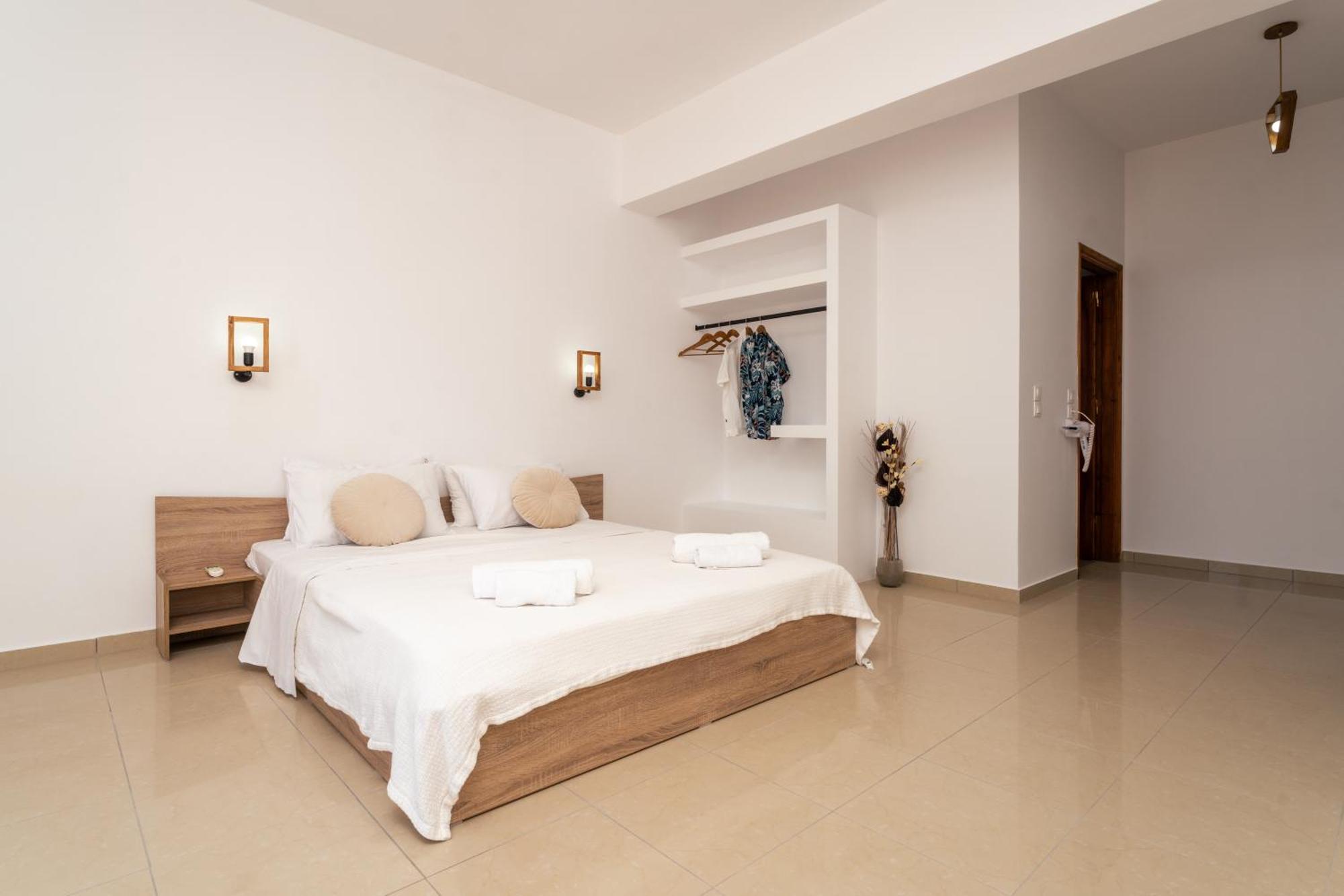 Aparthotel C'est La Vie And Laganas