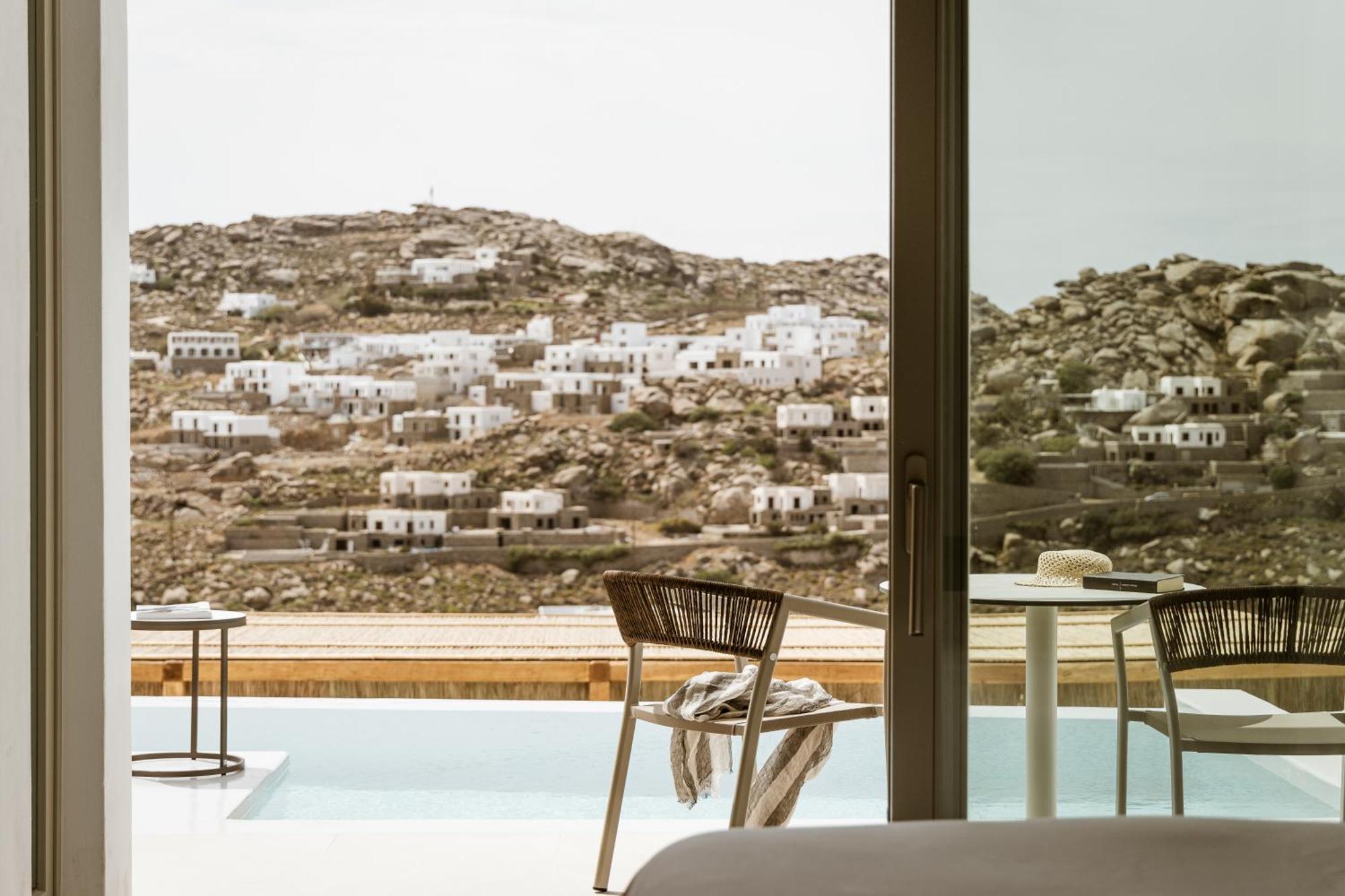 Mykonos Flow - Super Paradise Beach (Mykonos)