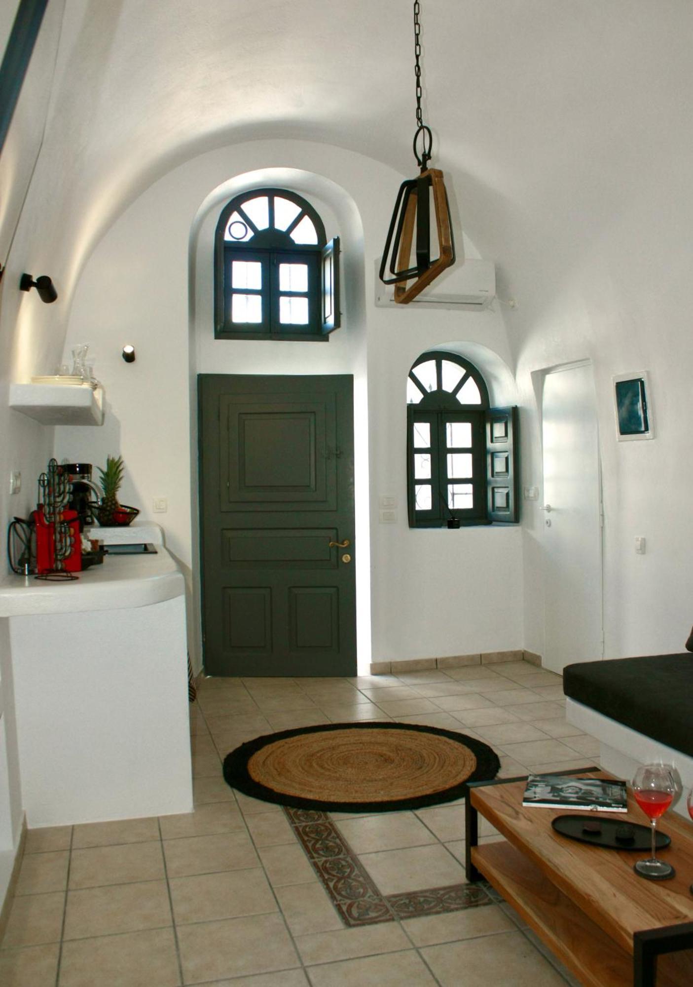 Villa The Wine Cellar House By A Terre Cave Fira (Santorini)