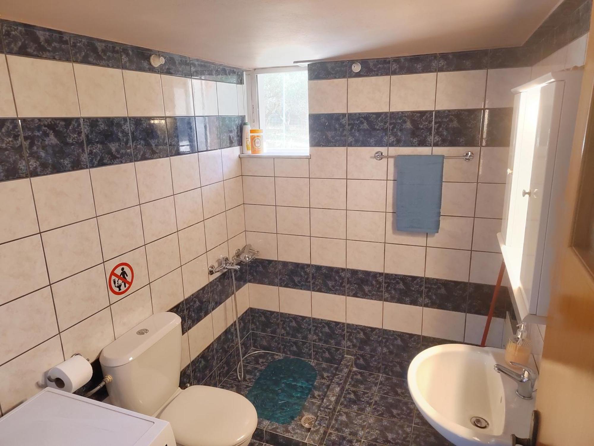 Apartment Manos