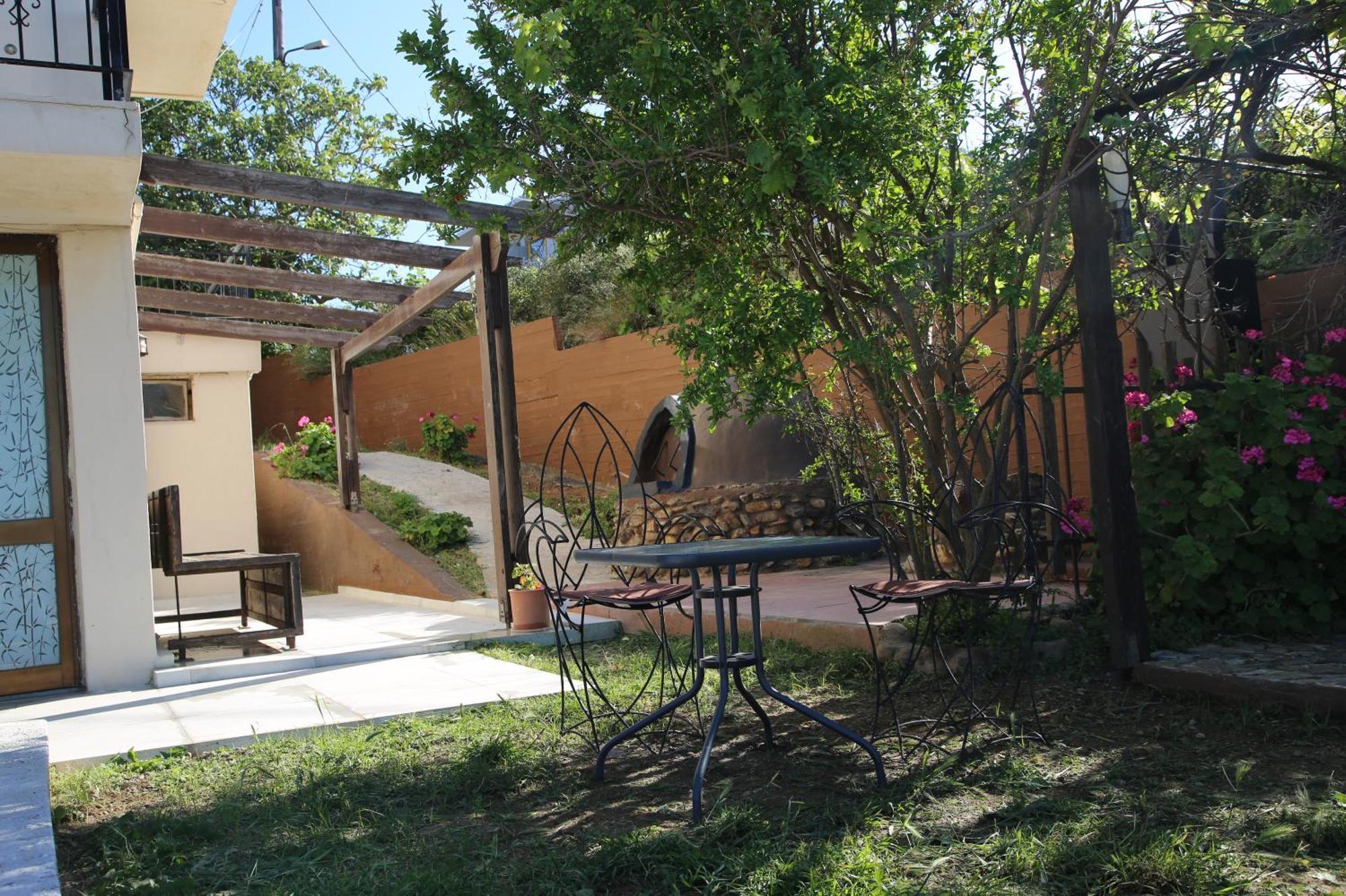 Apartment Manos
