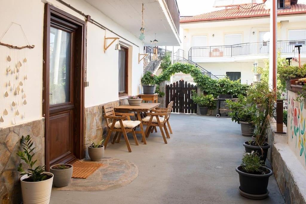 Apartment Alexandras *