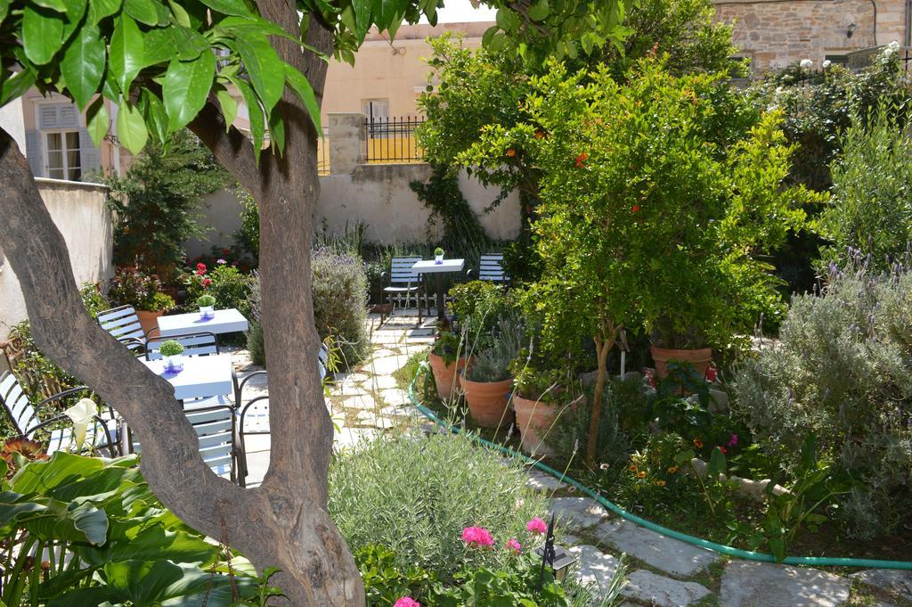 Antouanetta Apartment