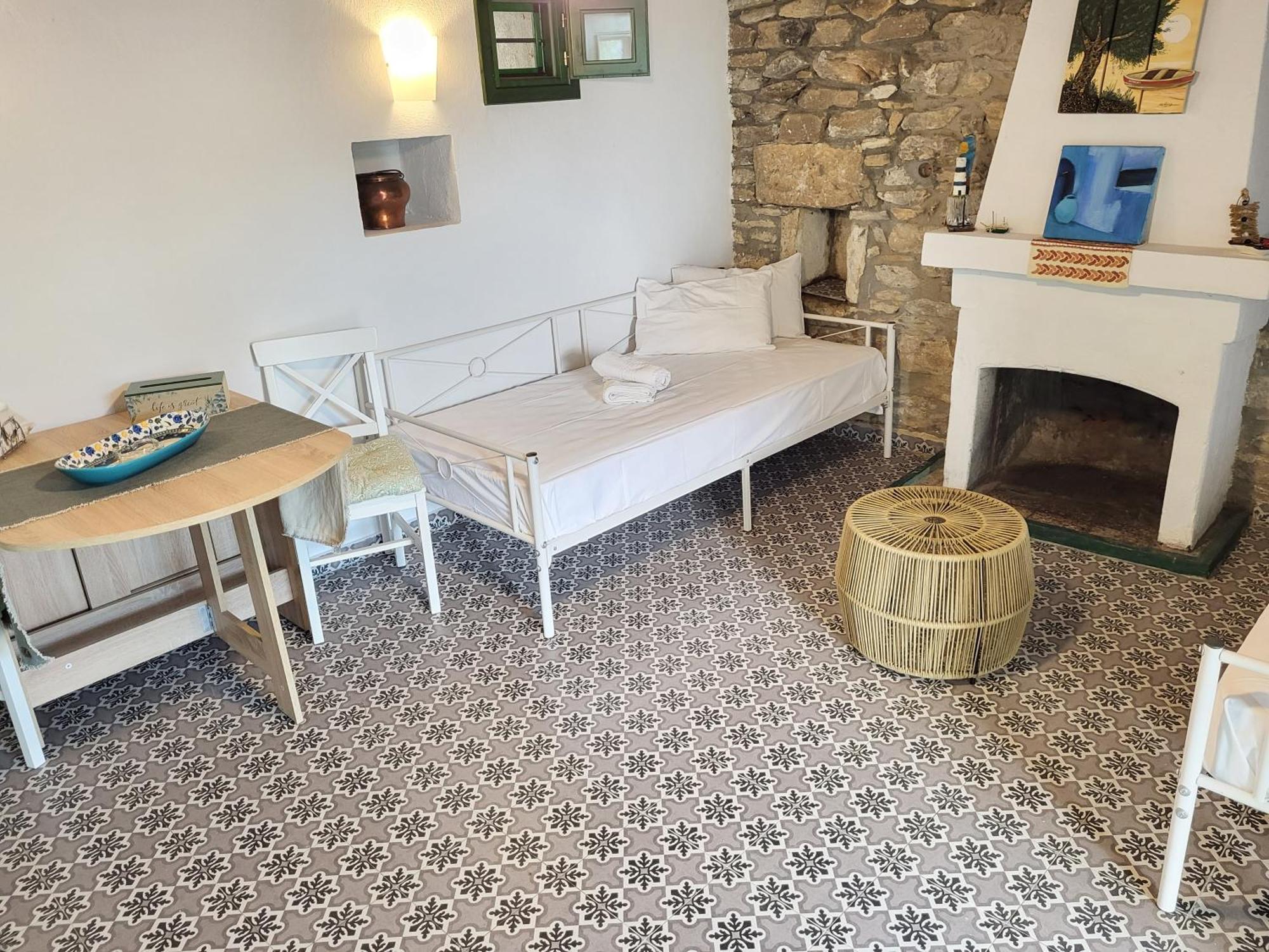 Holiday home Kaliva Astris