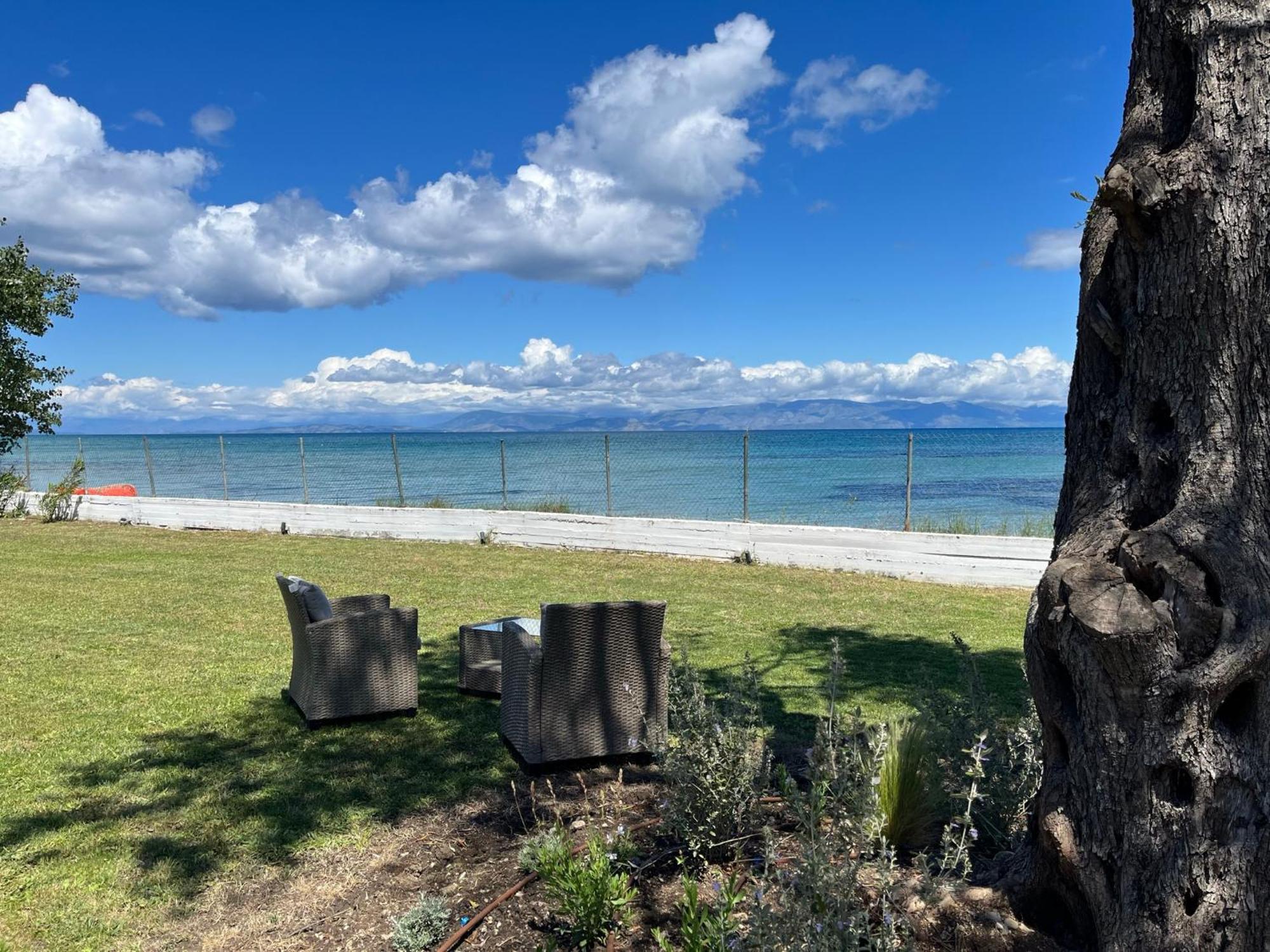 Beachfront With Garden - Valentine Corfu