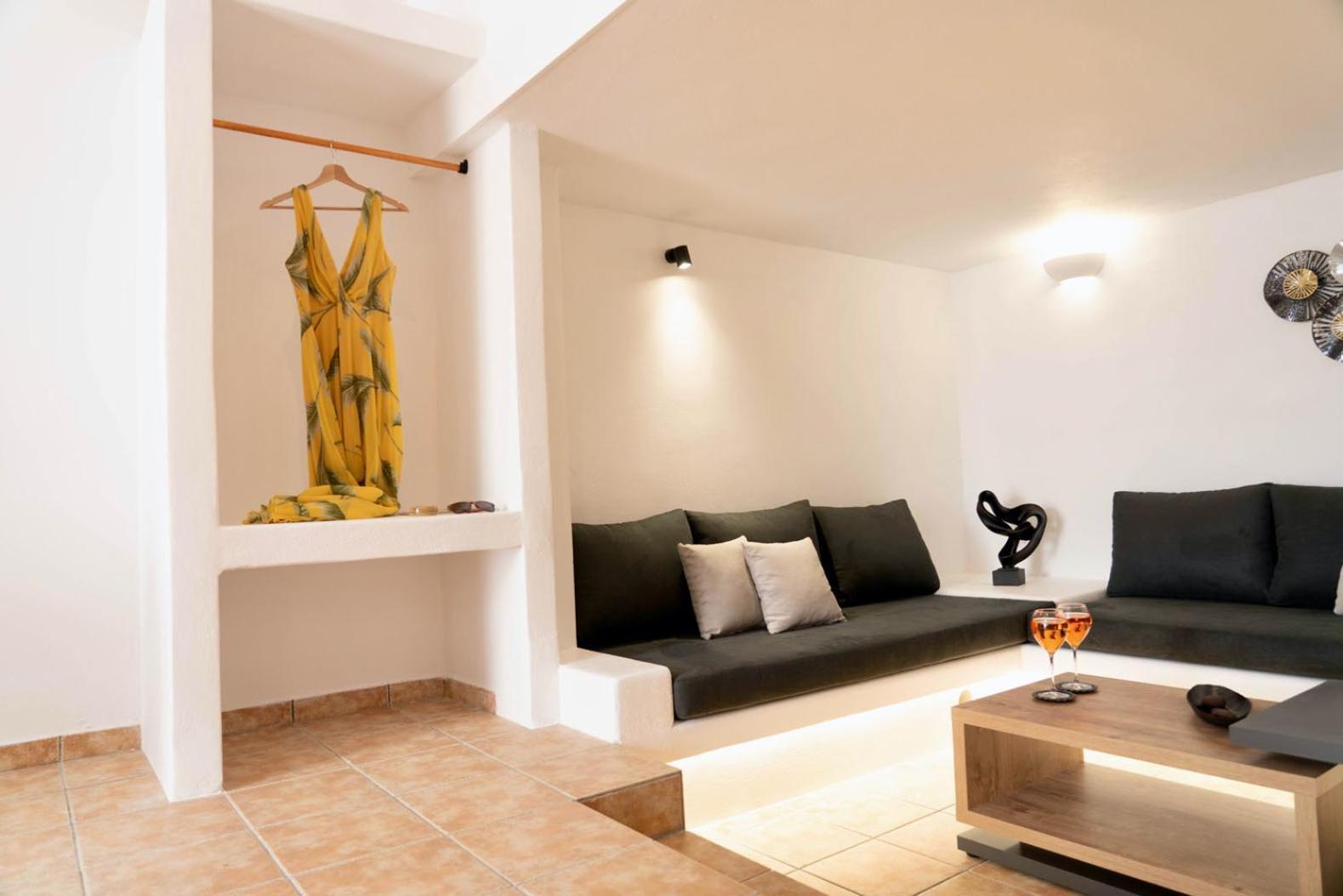 Villa The Wine Cellar House By A Terre Cave Fira (Santorini)