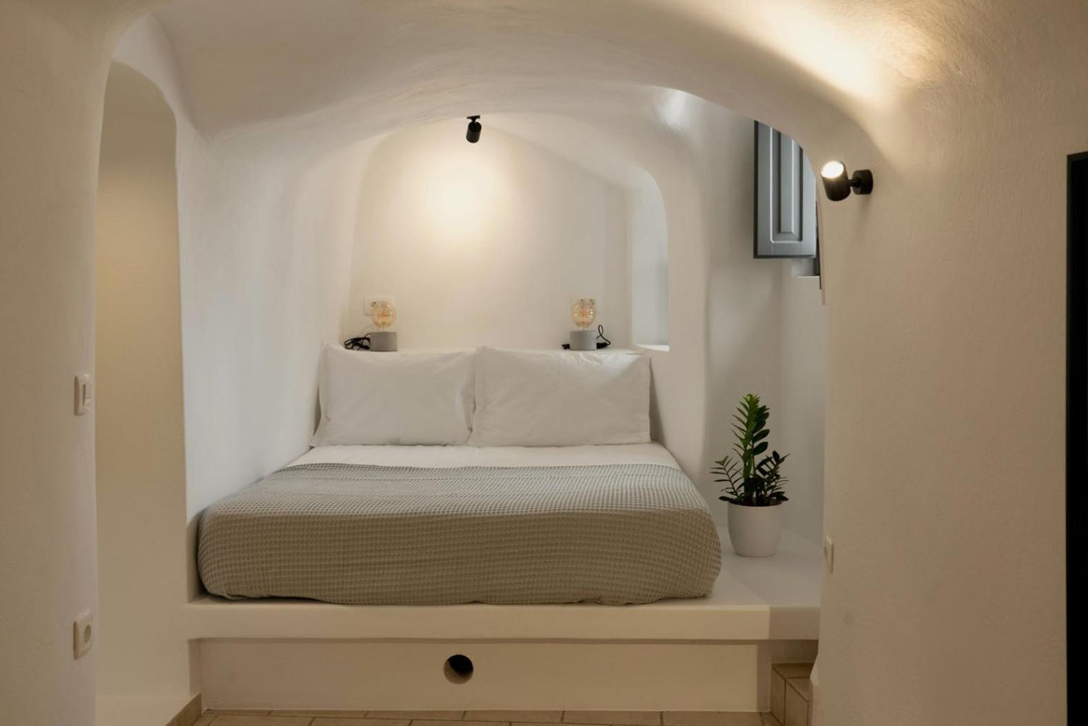 The Wine Cellar House By A Terre Cave