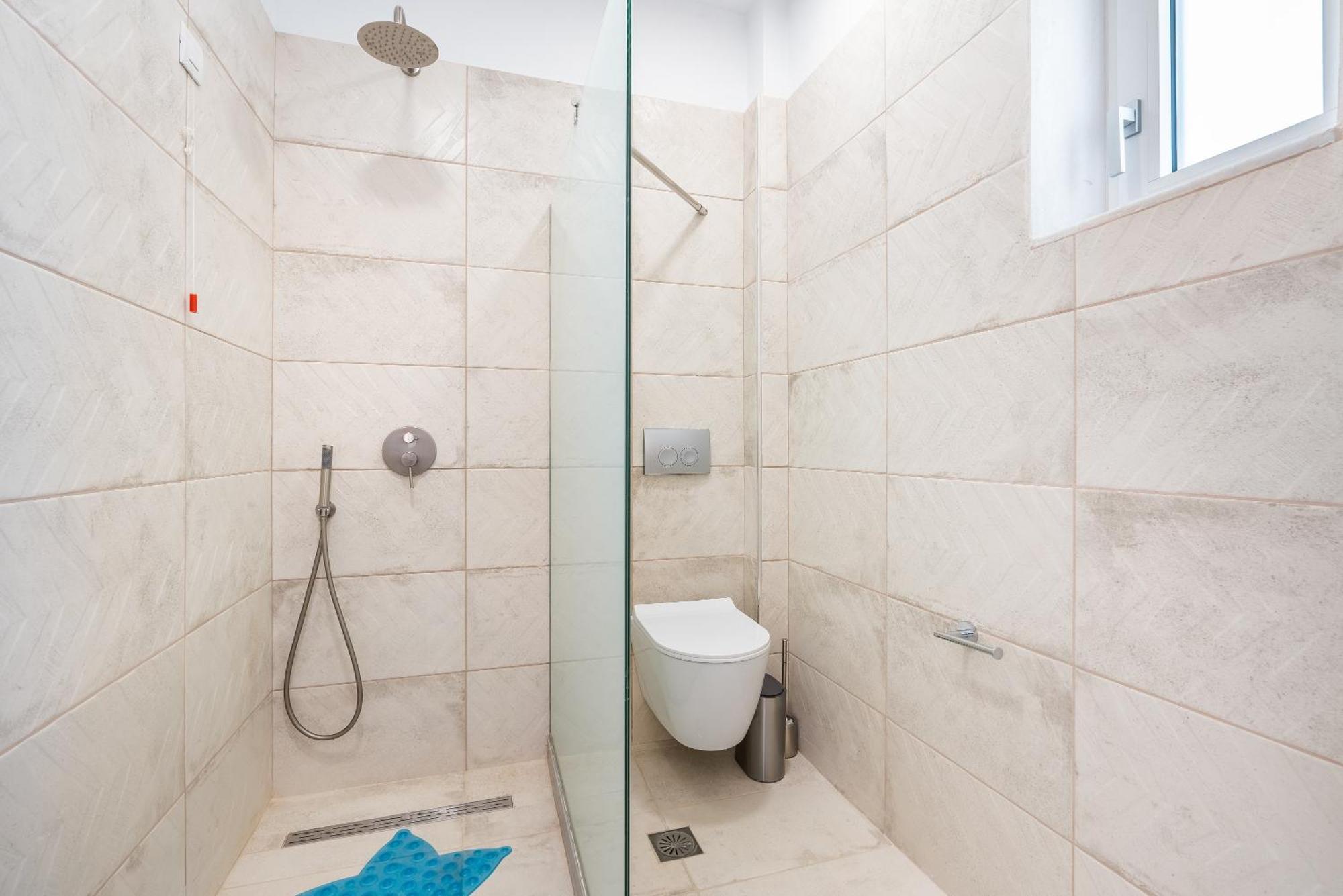 Villa Punta Mare 2 *