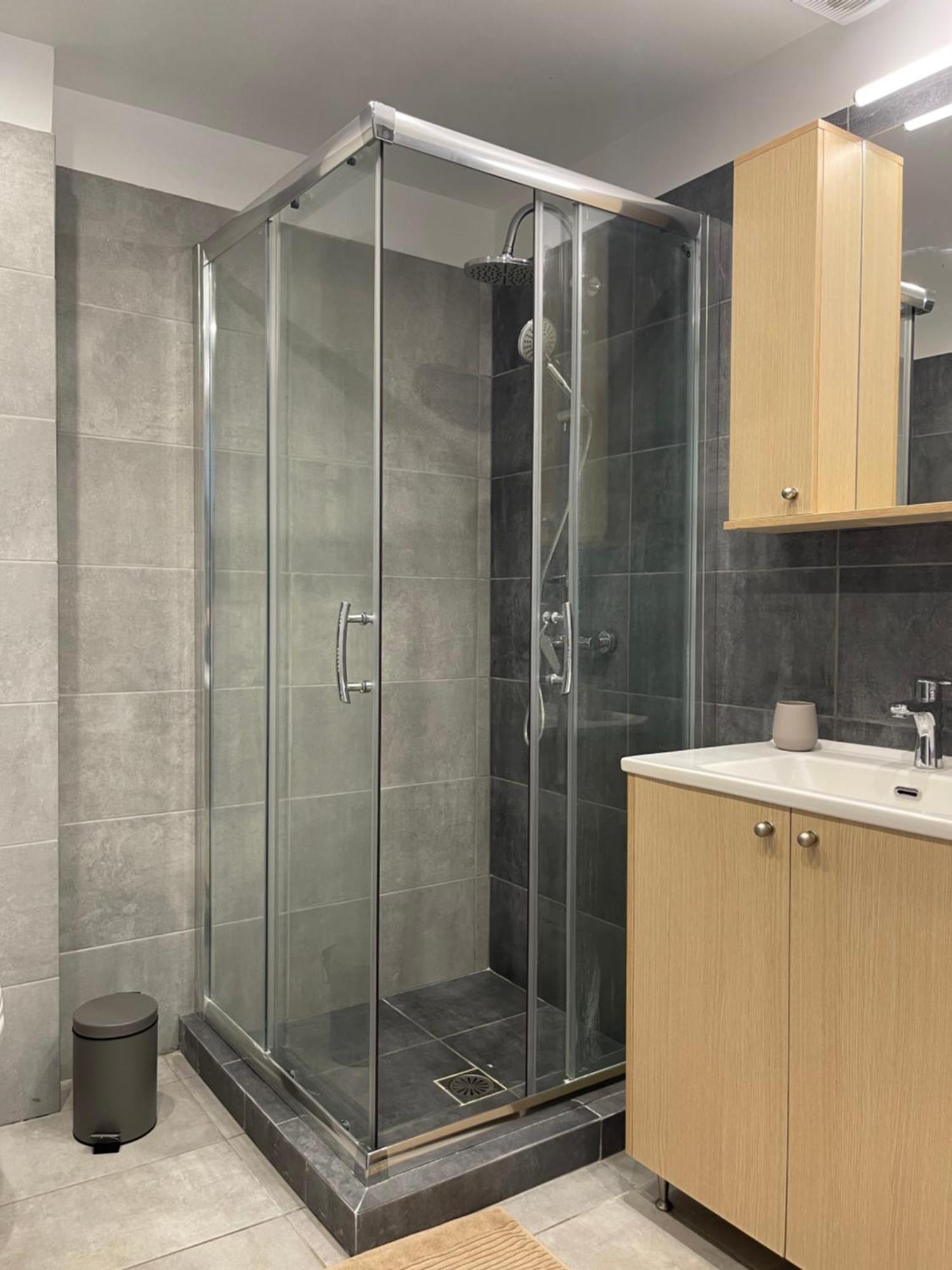 Apartment Athenian Modern 2bd Next To Metro And Archaeological Museum Athens