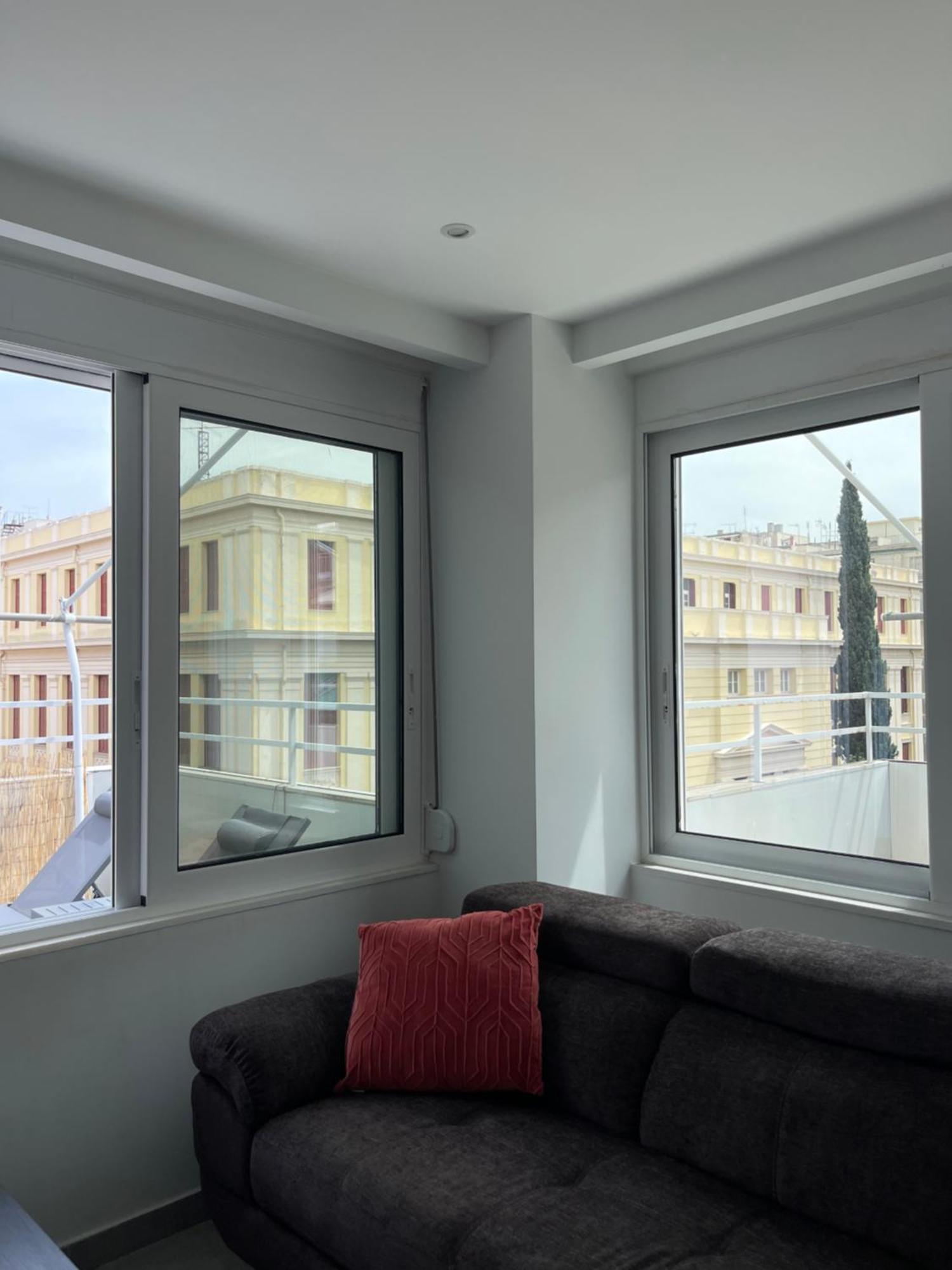 Athenian Modern 2bd Next To Metro And Archaeological Museum Athens